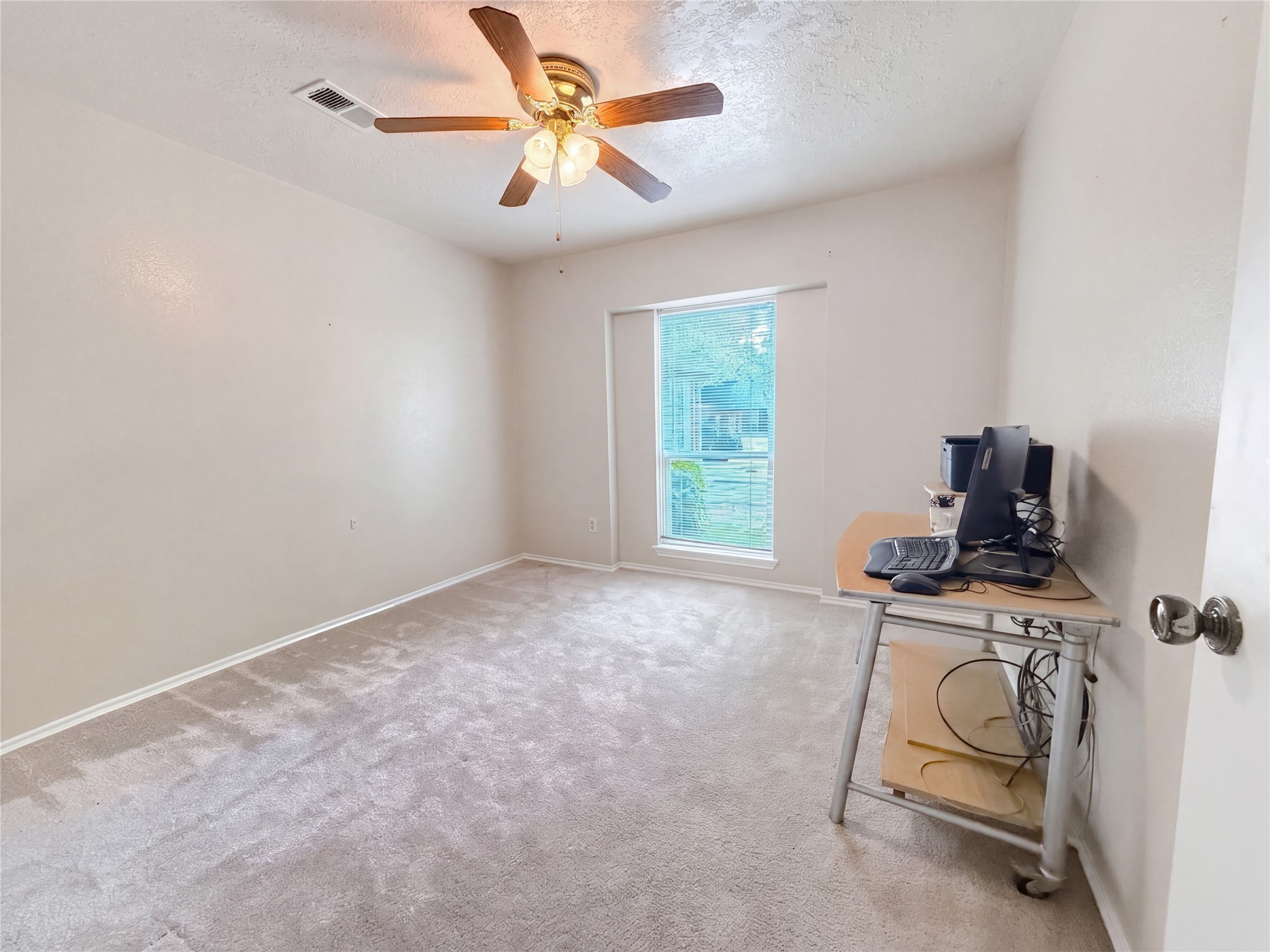 5519 Lynngate Drive Property Photo 14