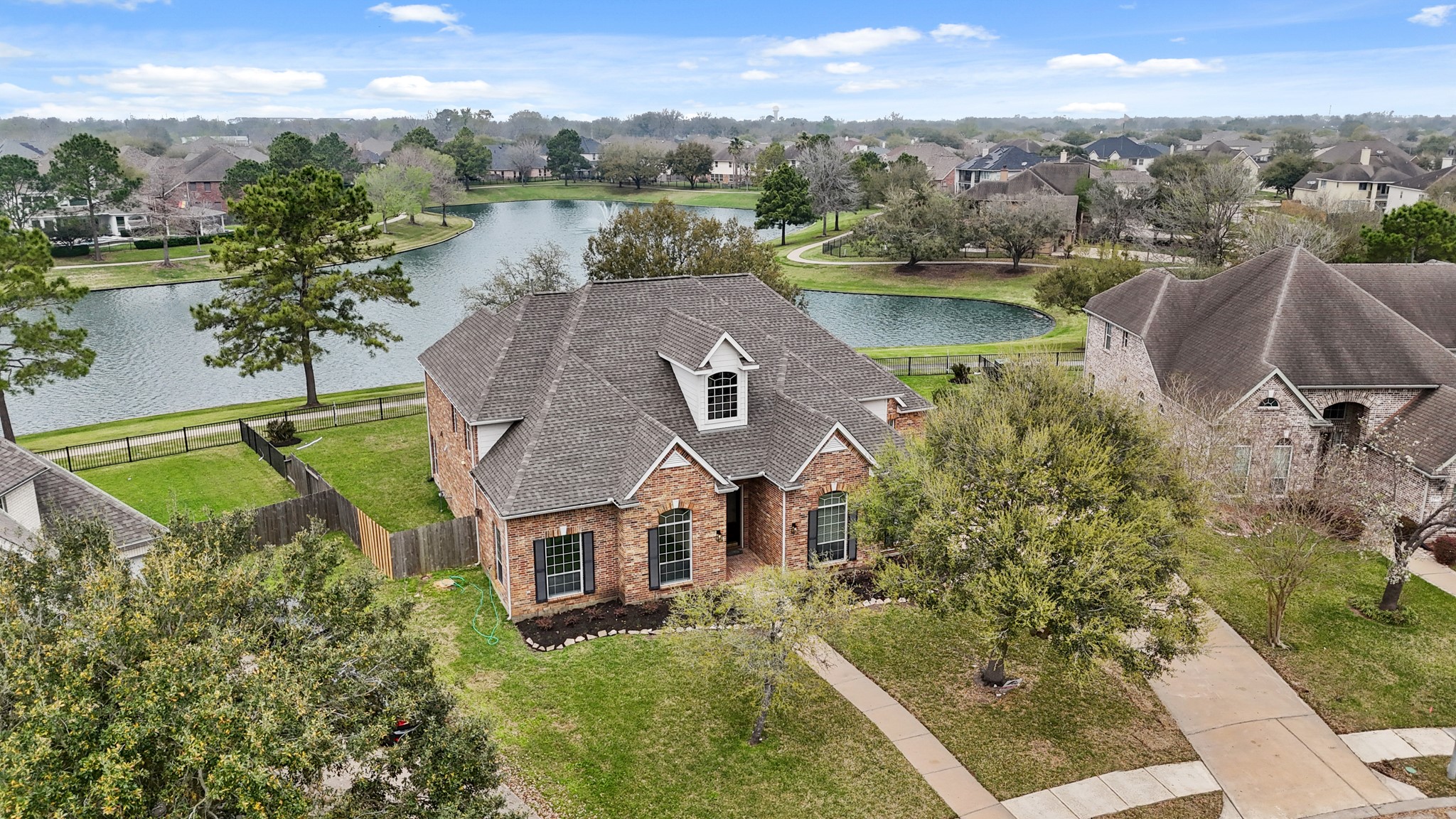 15206 Newport Bridge Circle Property Photo 1