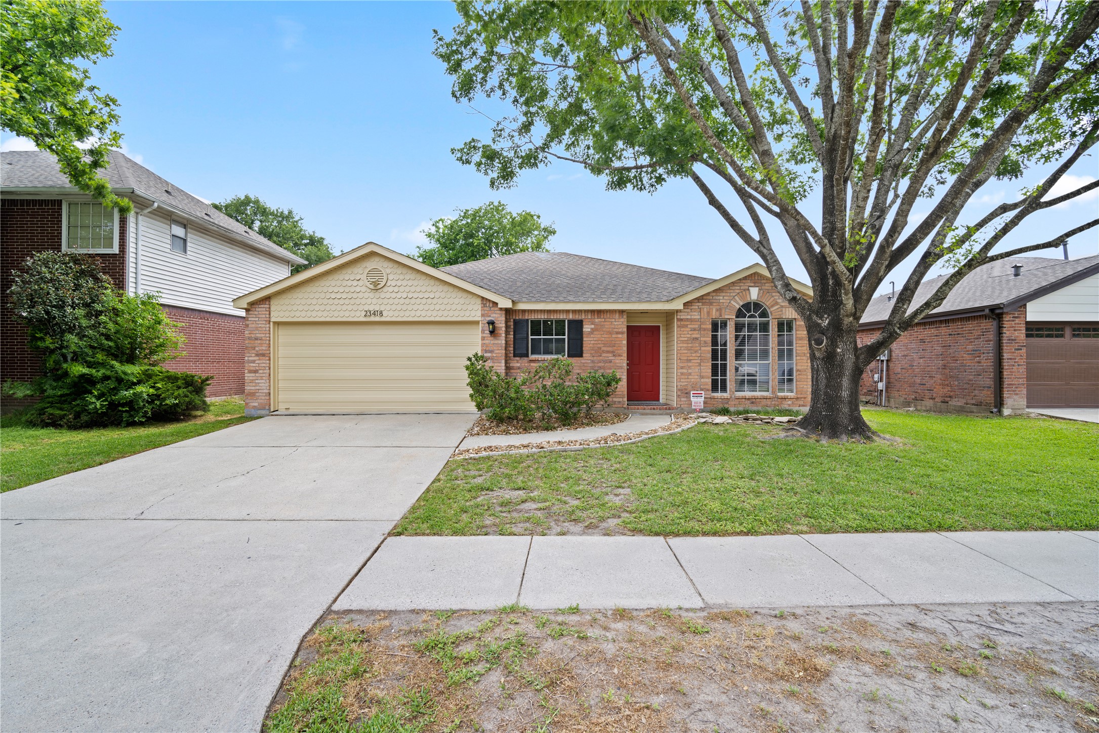 23418 Summer Pine Drive Property Photo 1