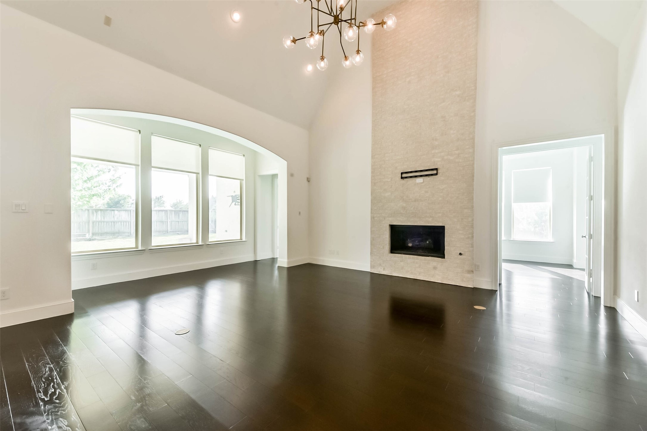 21103 Falling Dawn Drive Property Photo 8