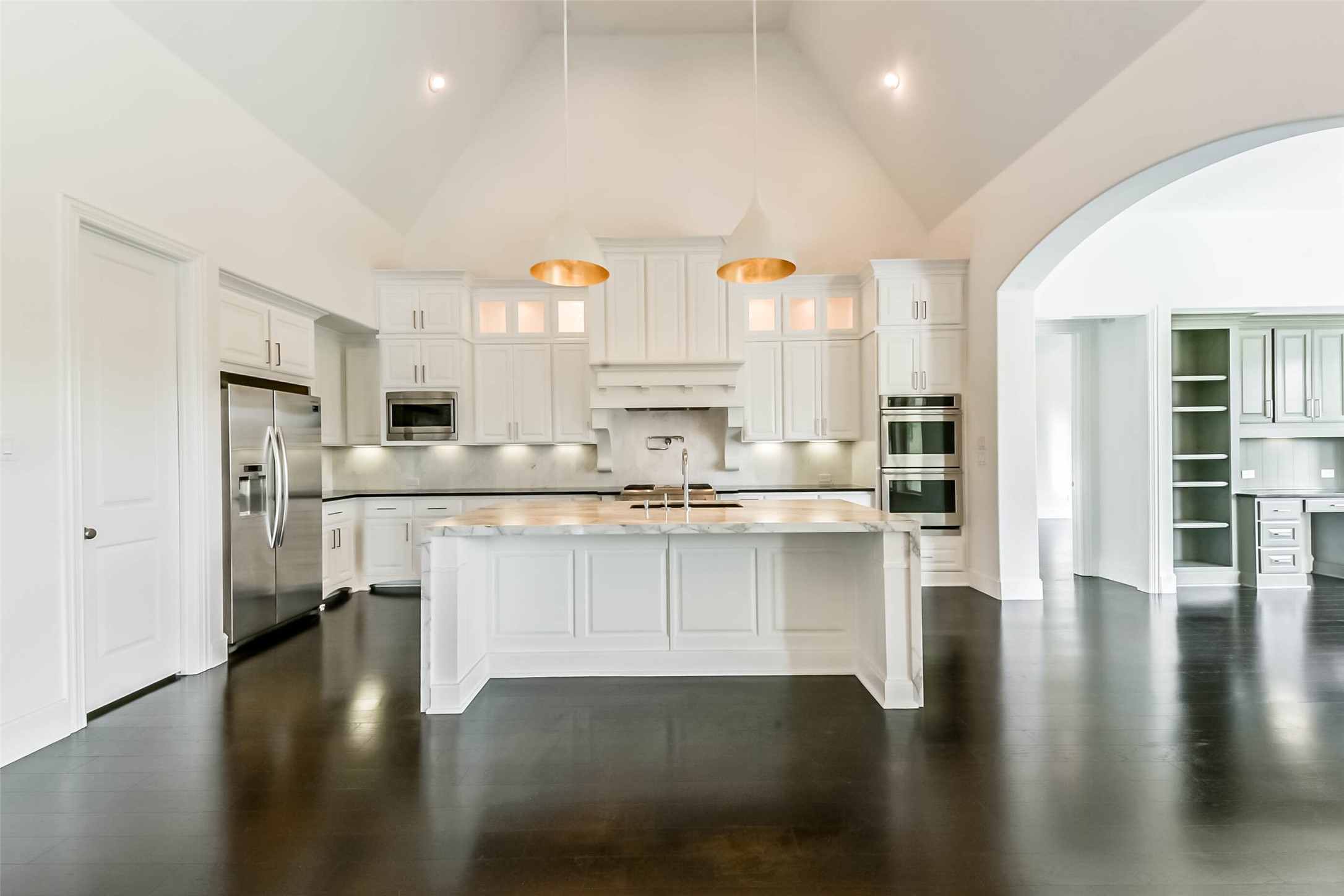 21103 Falling Dawn Drive Property Photo 12