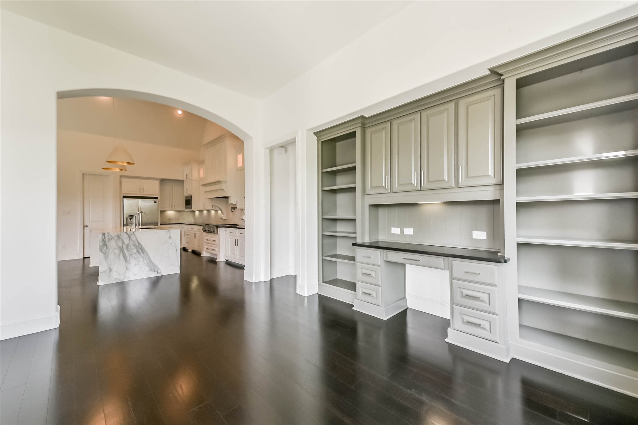 21103 Falling Dawn Drive Property Photo 18