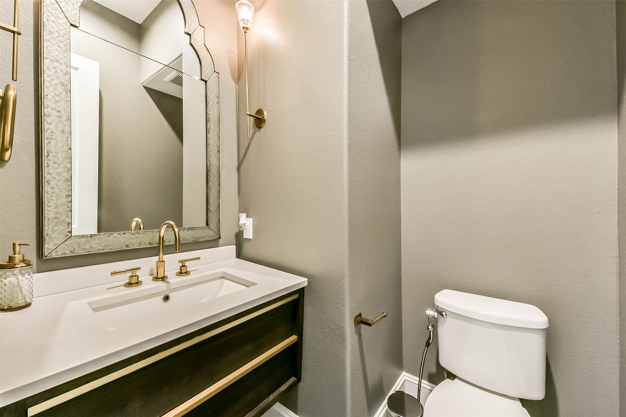 21103 Falling Dawn Drive Property Photo 24