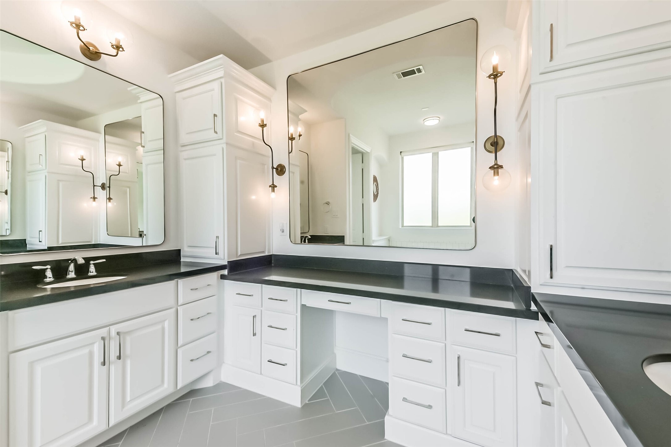 21103 Falling Dawn Drive Property Photo 28