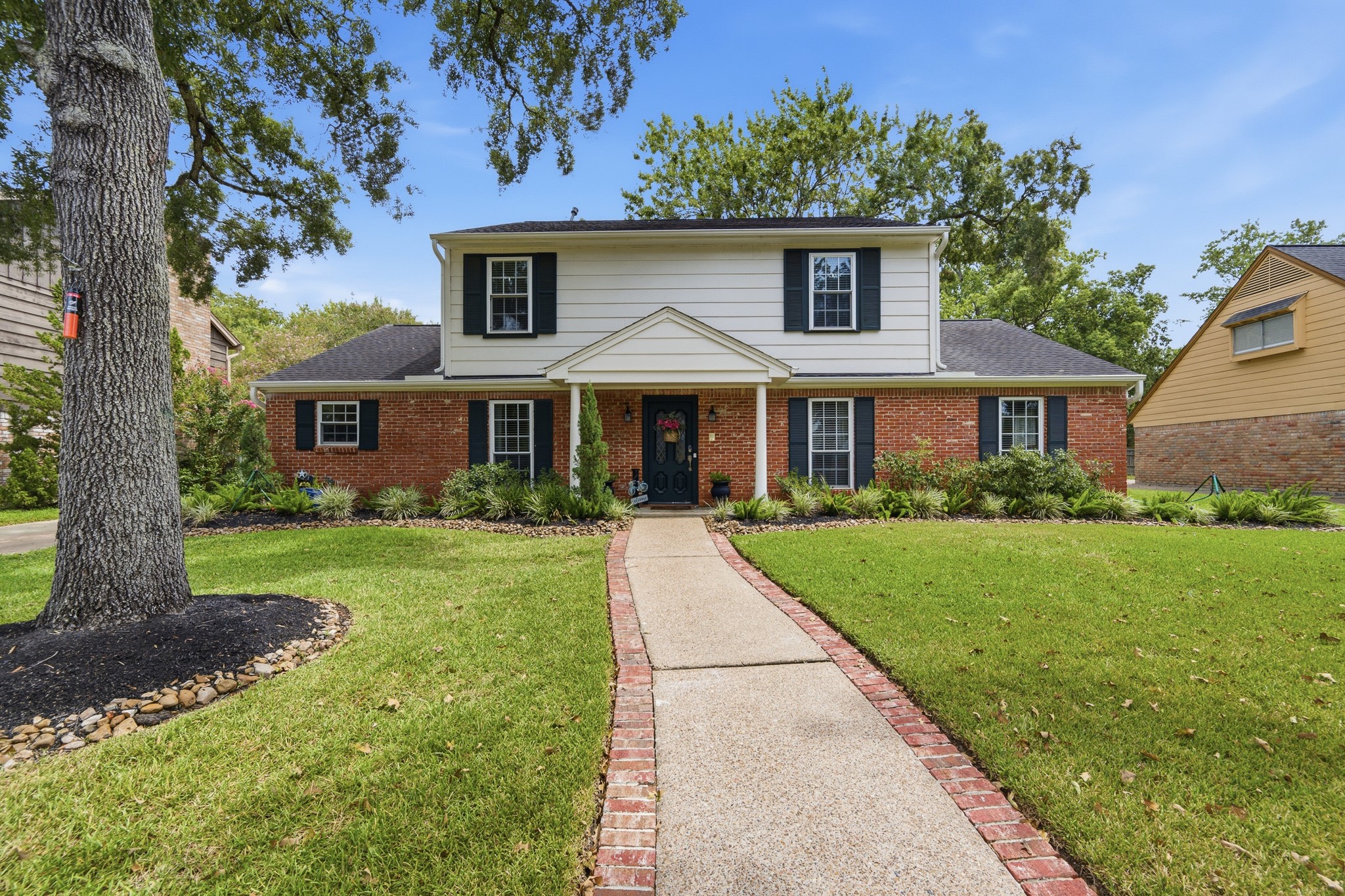 814 Forest Lake Drive