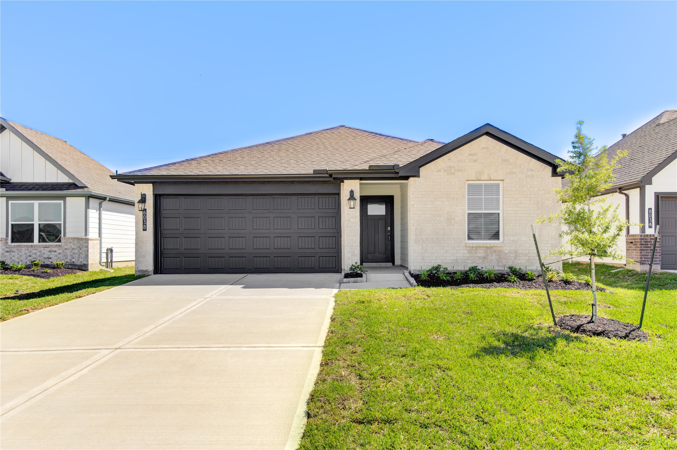 8038 Tropea Drive Property Photo 1