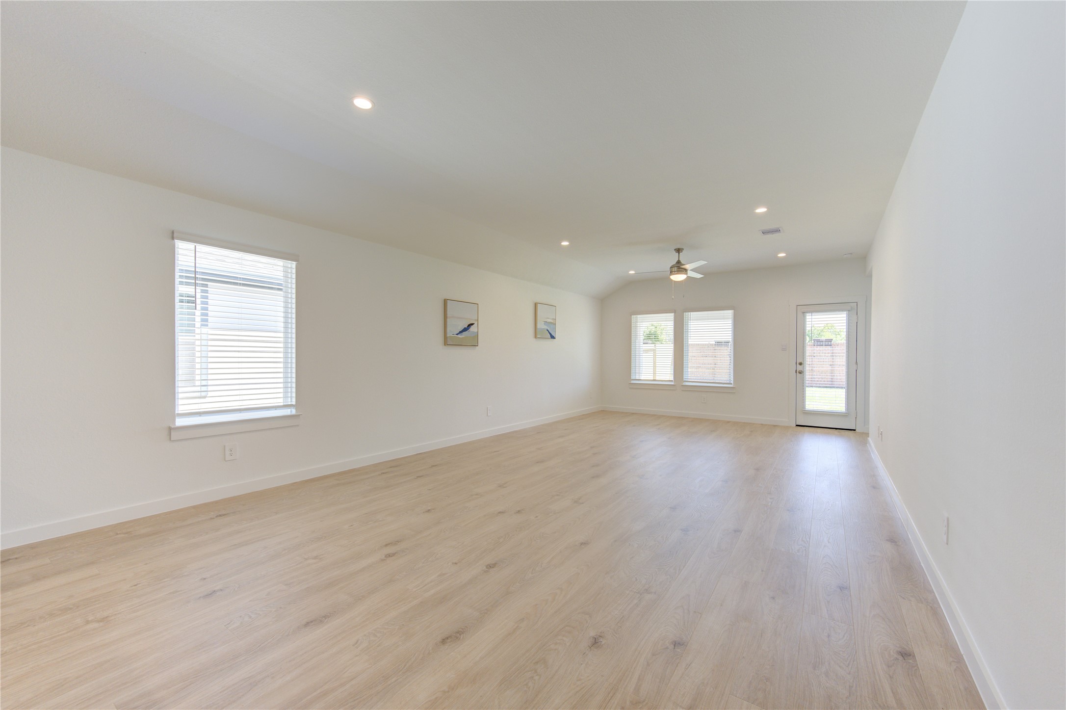 8038 Tropea Drive Property Photo 20