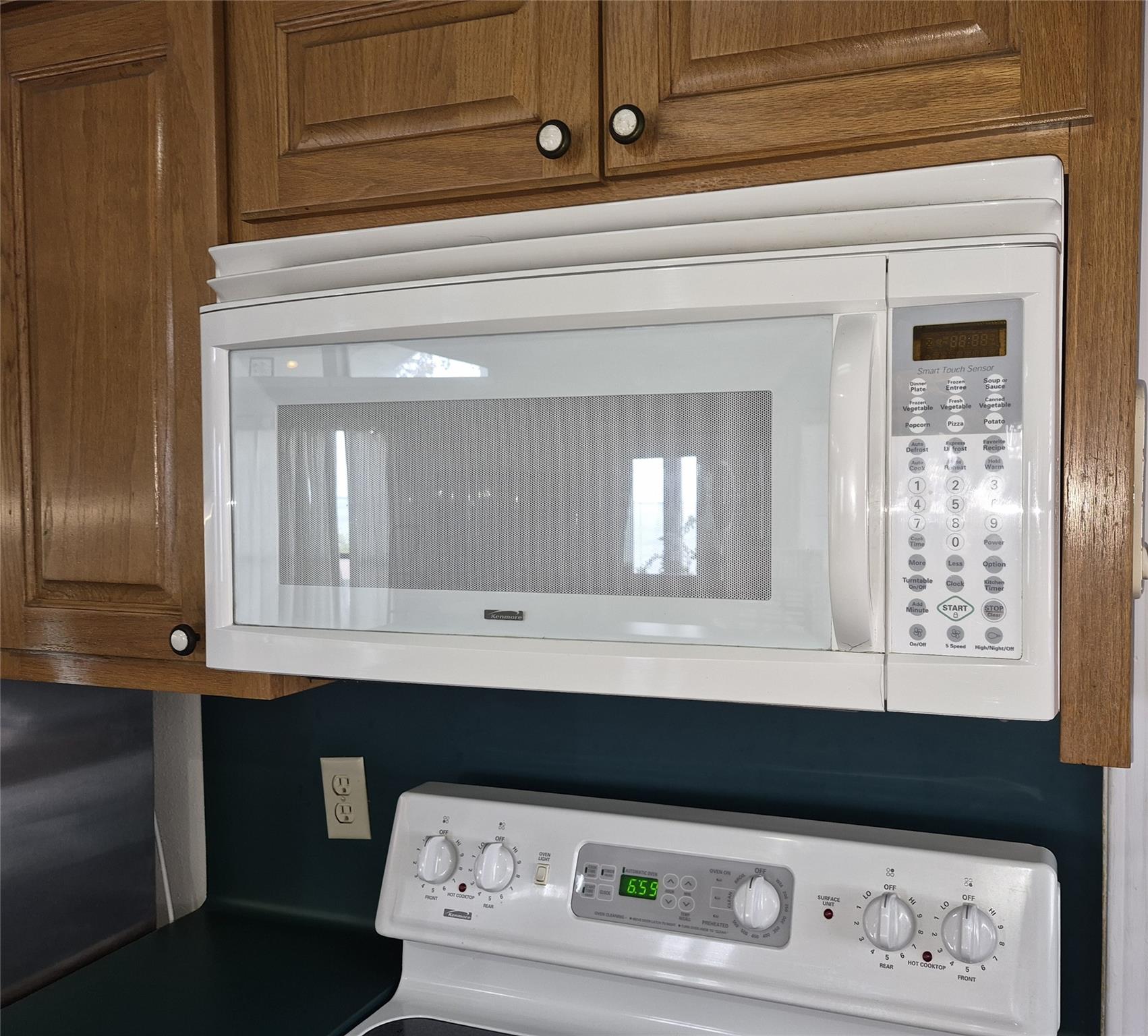 60 Hillcrest Drive Property Photo 18