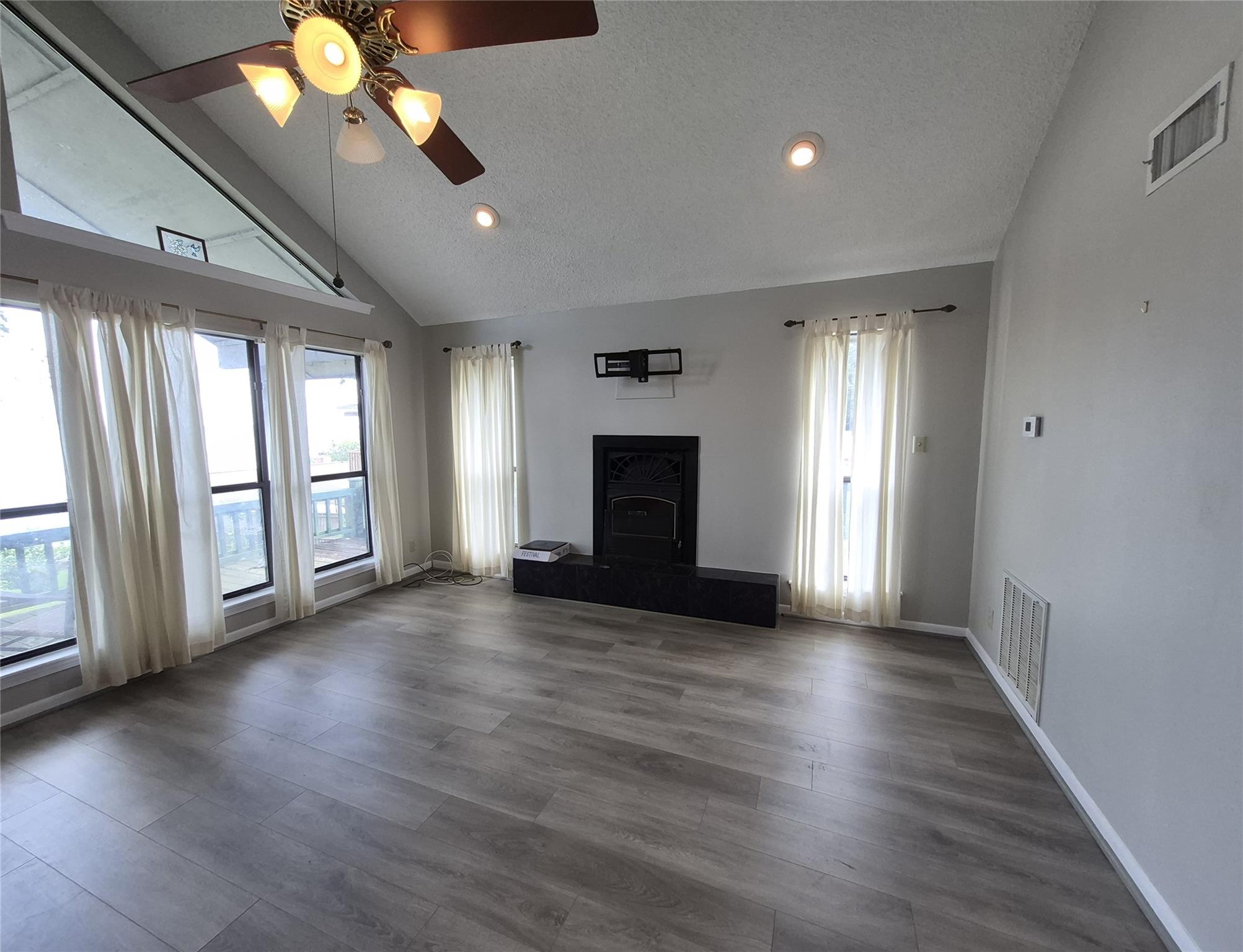 60 Hillcrest Drive Property Photo 19