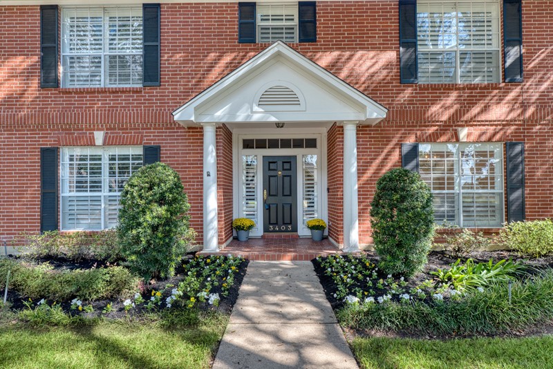 3403 Driftwood Court Property Photo 3