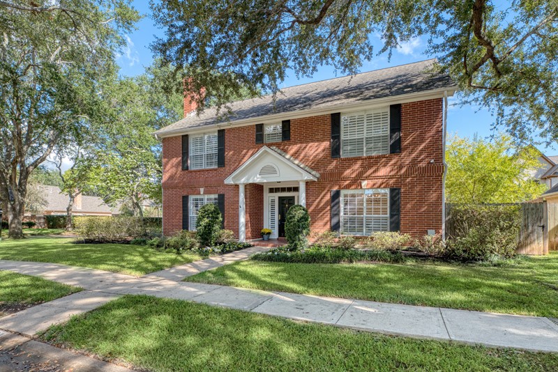 3403 Driftwood Court Property Photo 4