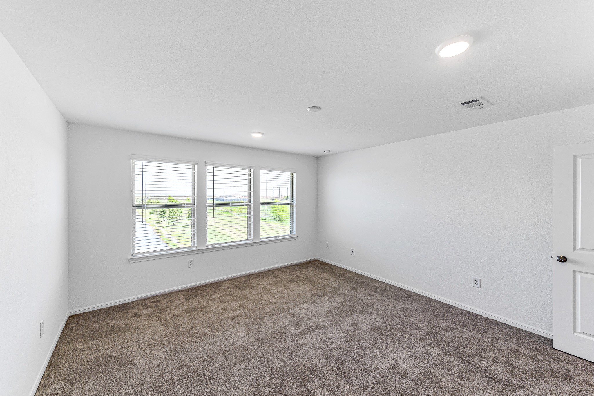 1029 Laguna Cove Drive Property Photo 19