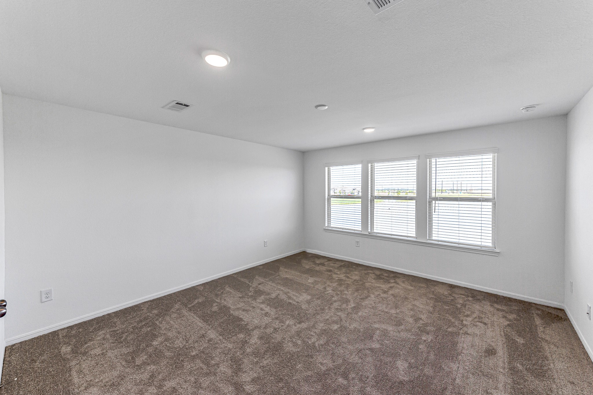 1029 Laguna Cove Drive Property Photo 20