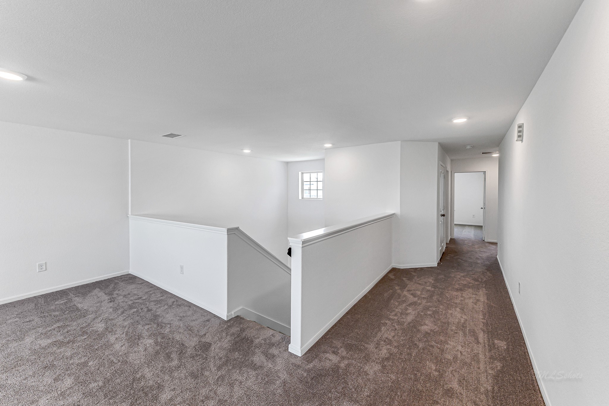 1029 Laguna Cove Drive Property Photo 25