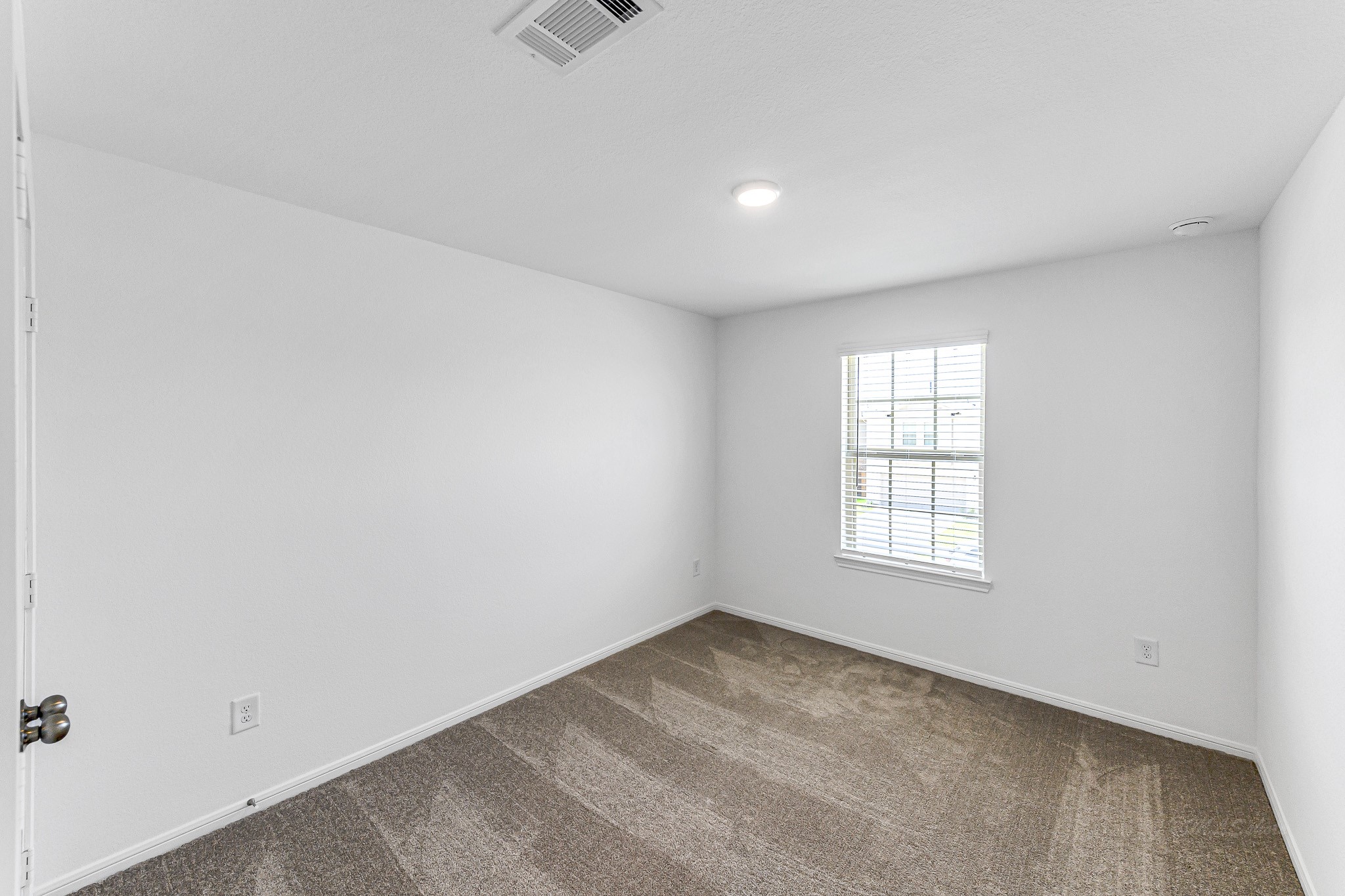 1029 Laguna Cove Drive Property Photo 26
