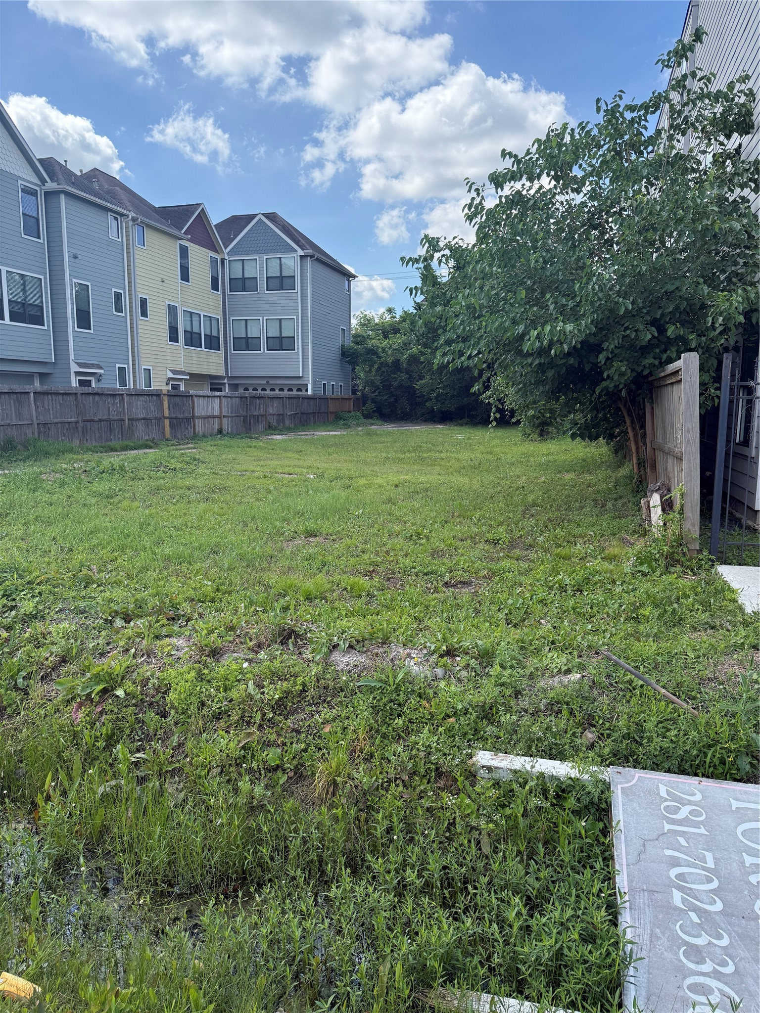 224 W 28th Street Property Photo 8
