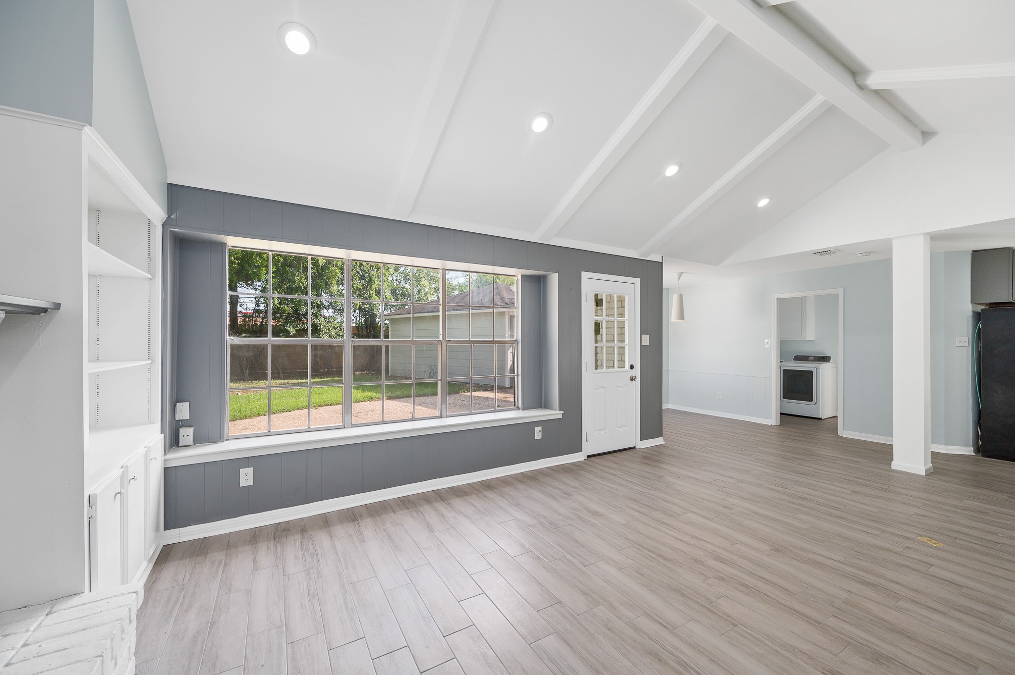 10623 Wickersham Lane Property Photo 16