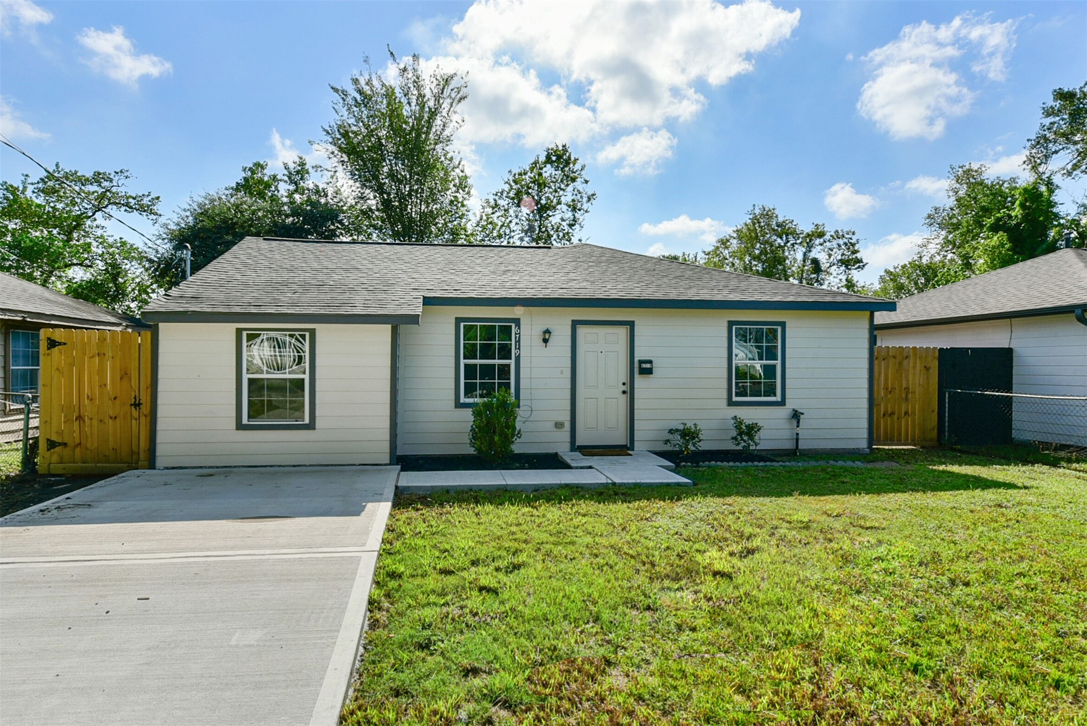 6719 New York Street Property Photo