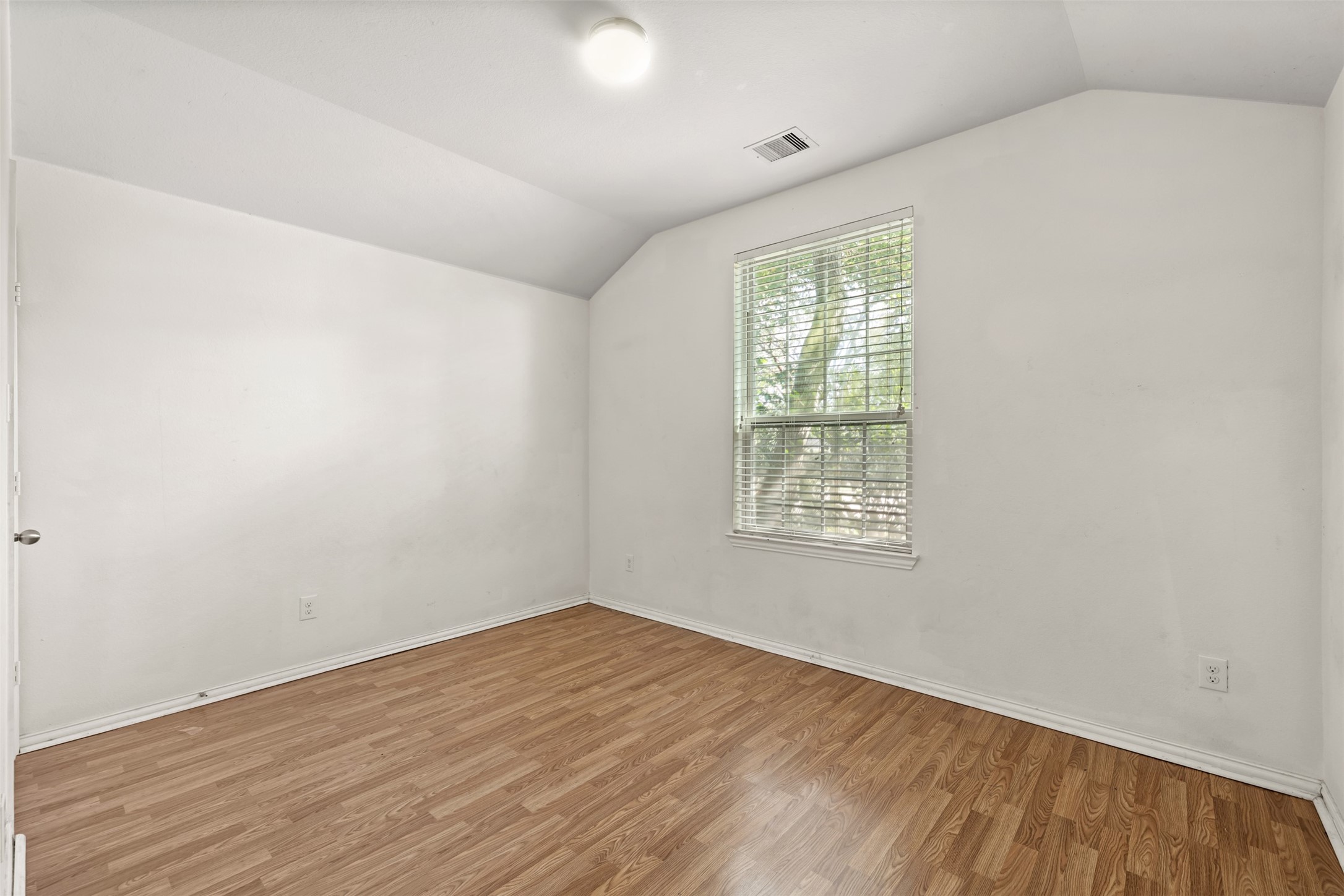8410 Green Paseo Place Property Photo 8