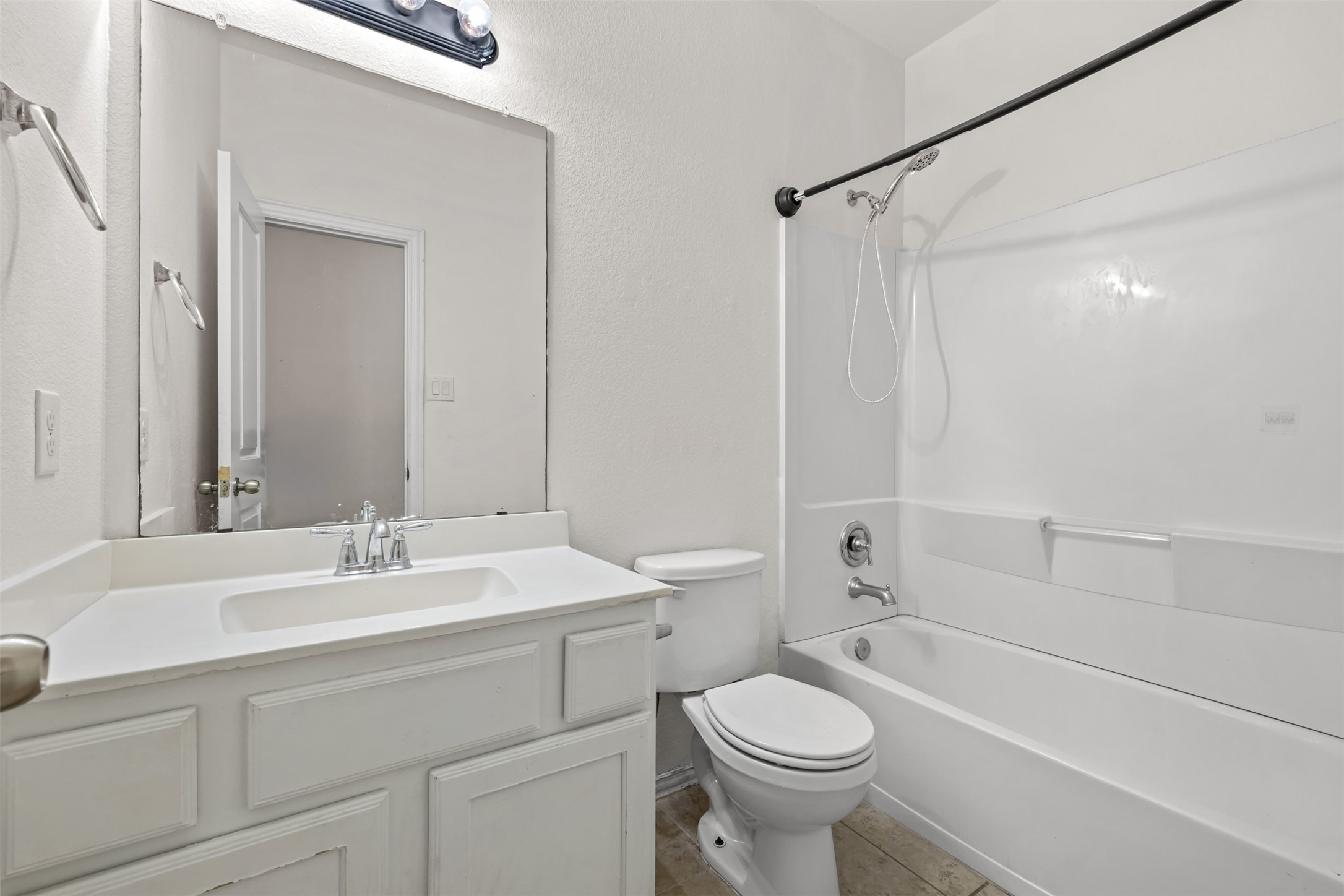 8410 Green Paseo Place Property Photo 9