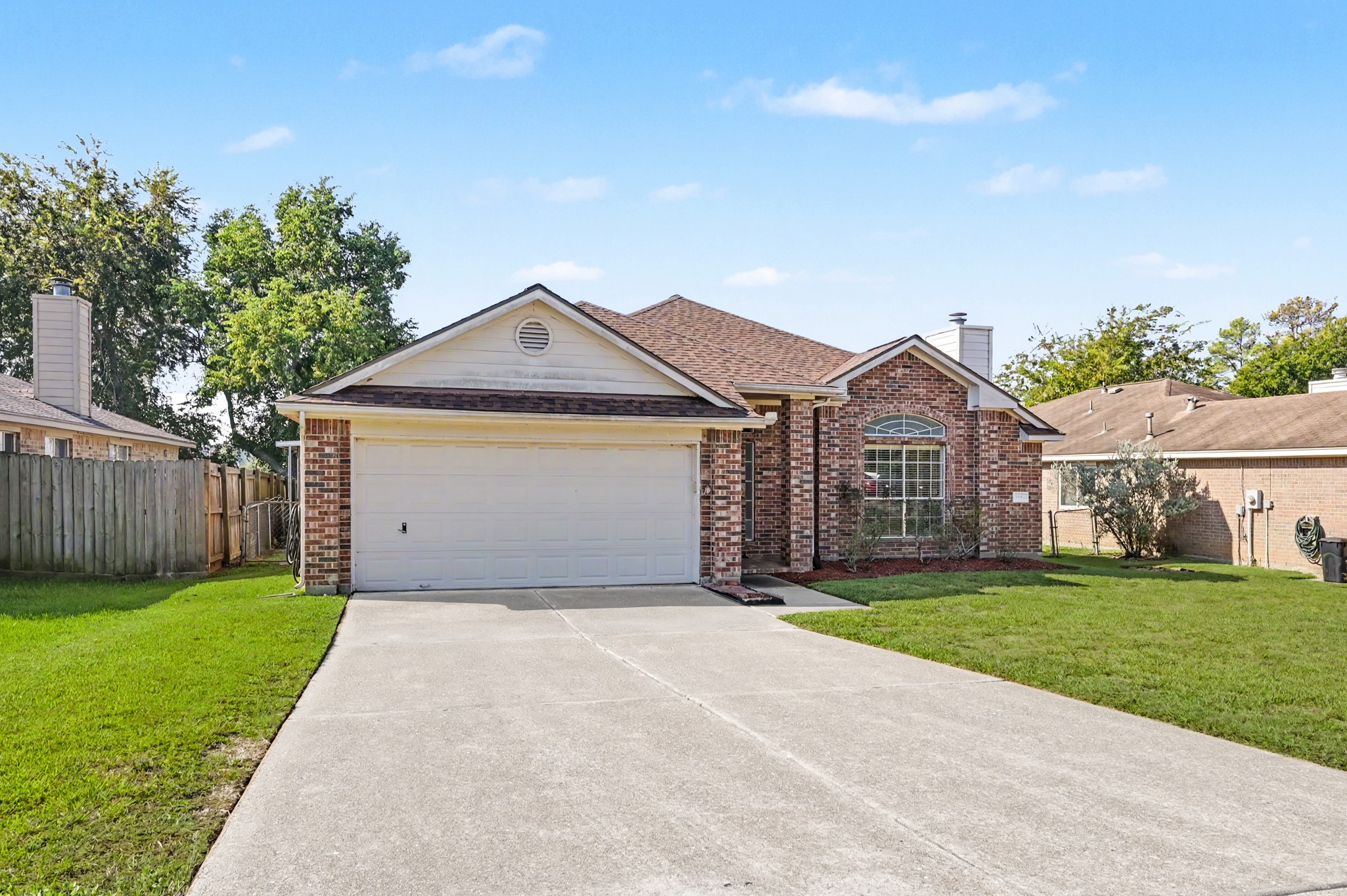 10815 Twin Circles Drive Property Photo 1