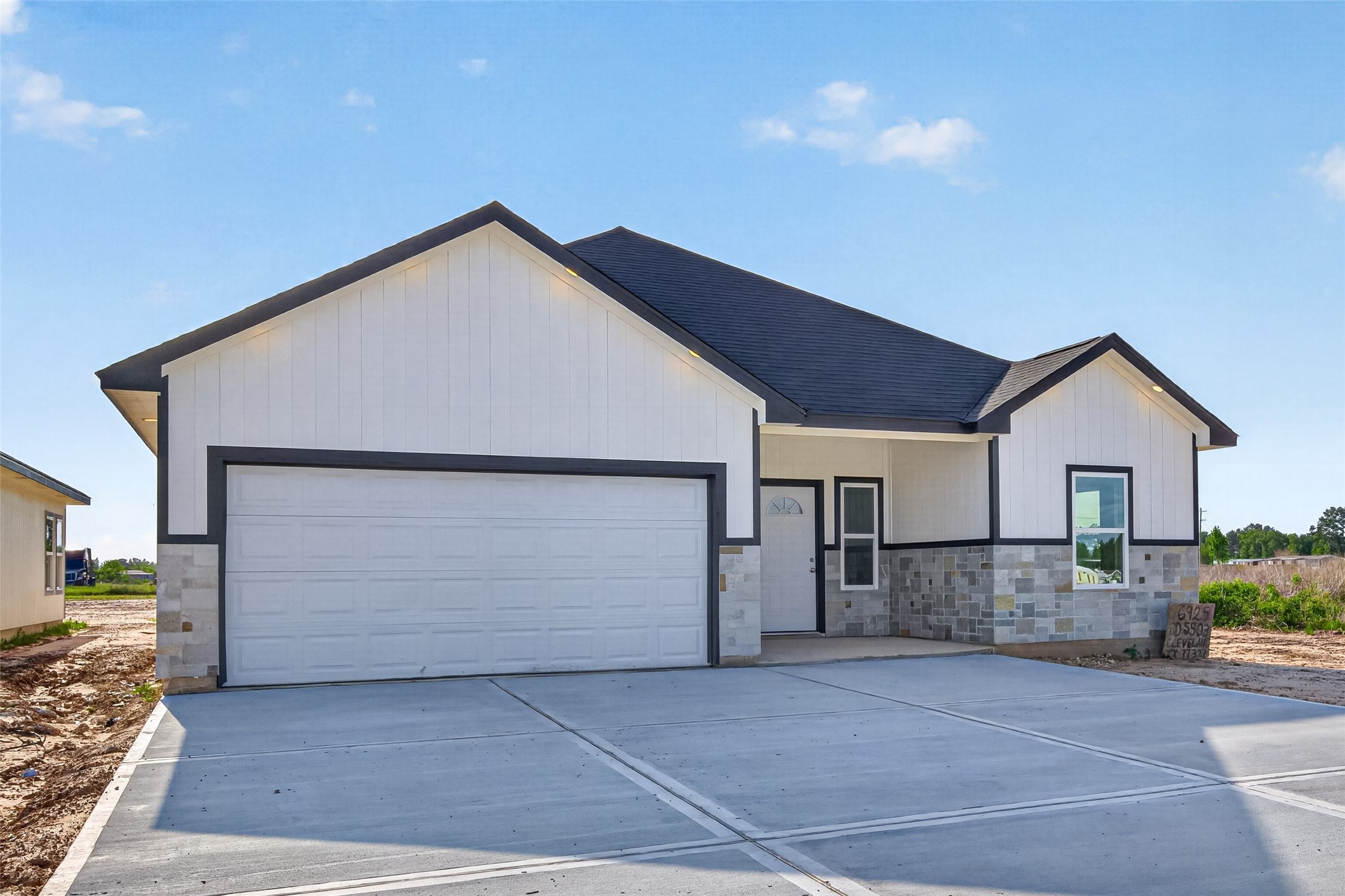 6921 Road 5503 Property Photo 2