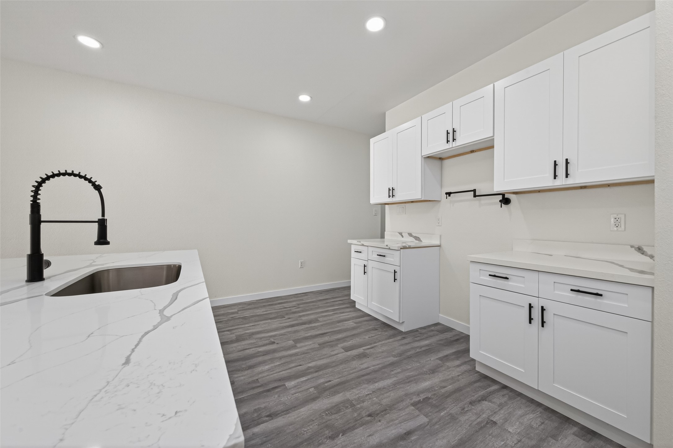6921 Road 5503 Property Photo 6