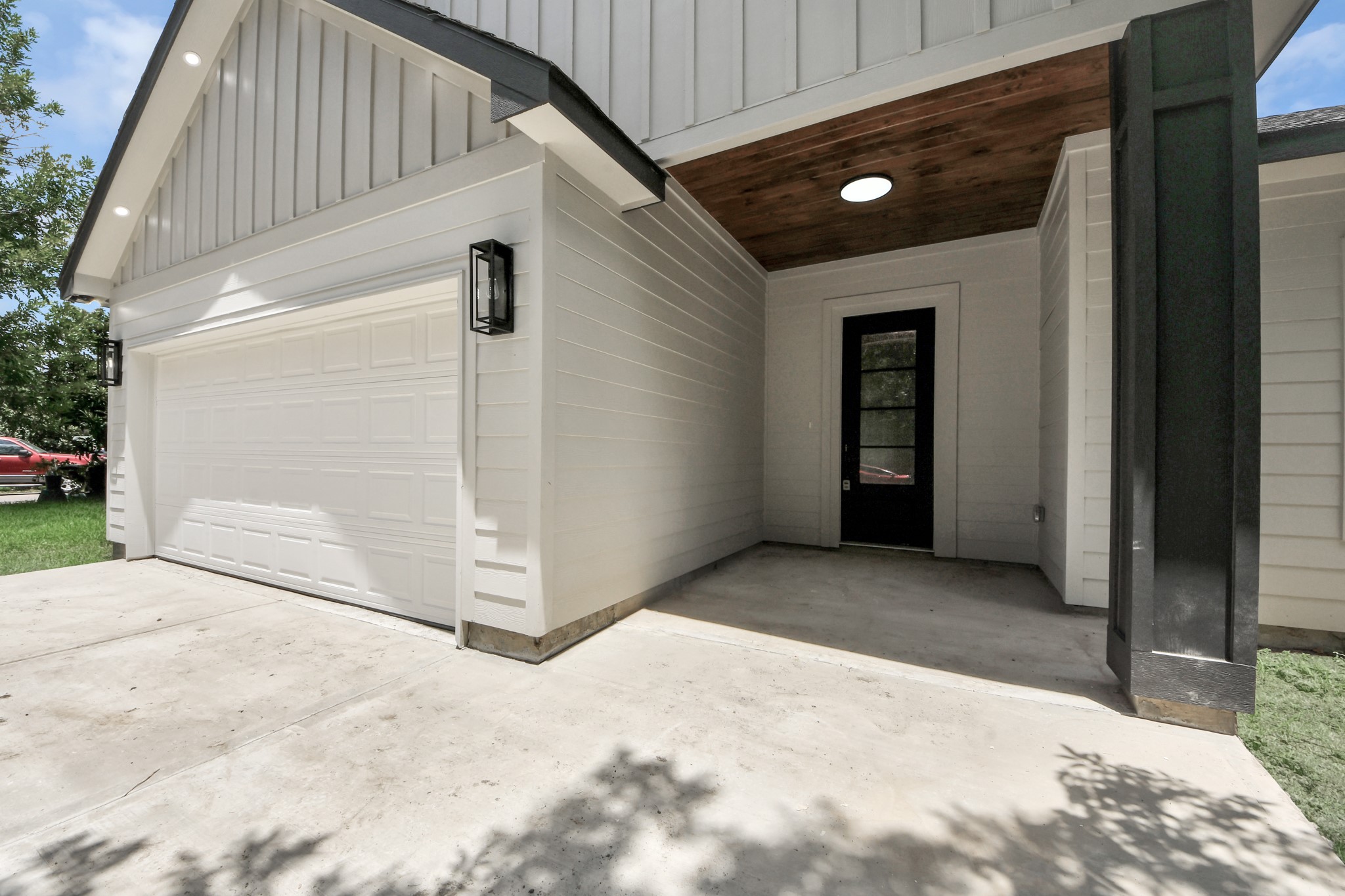 216 W Curtis Avenue Property Photo 6