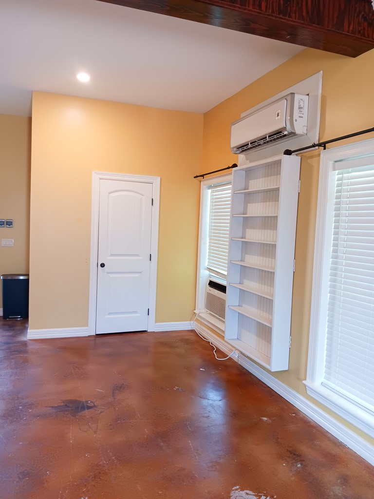 9500 Mayfield Avenue E Property Photo 2