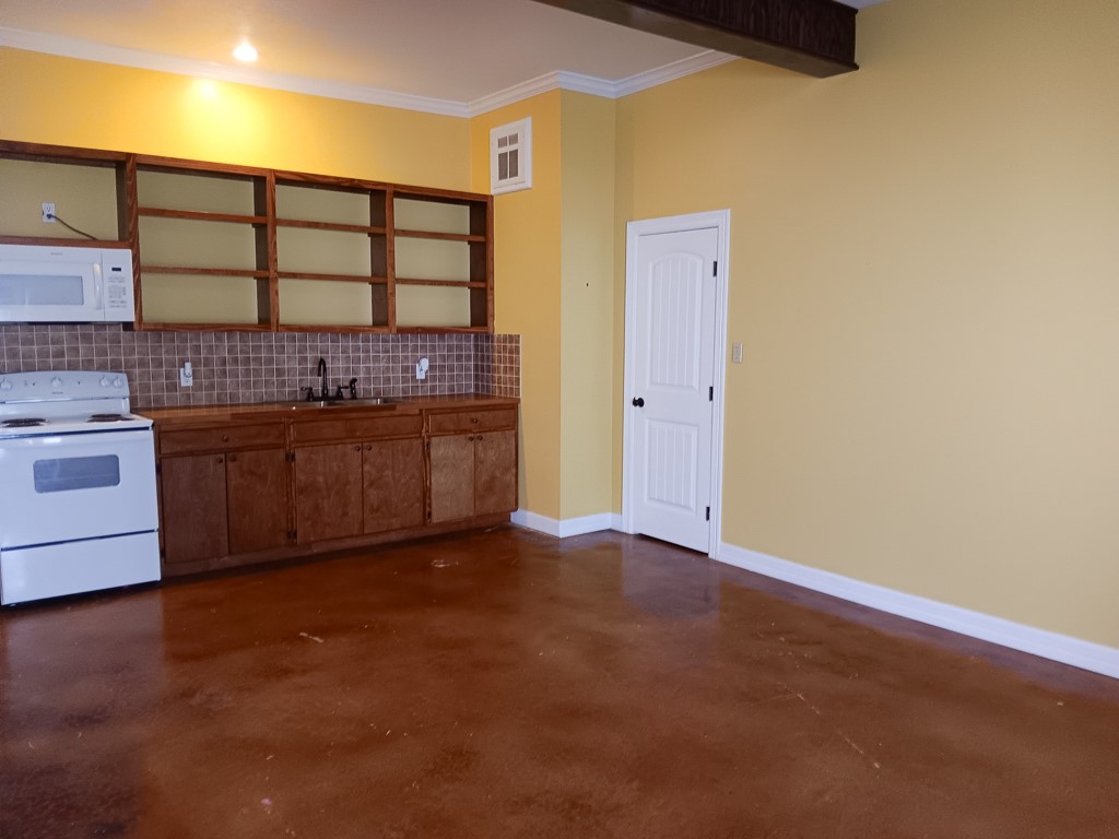 9500 Mayfield Avenue E Property Photo 5