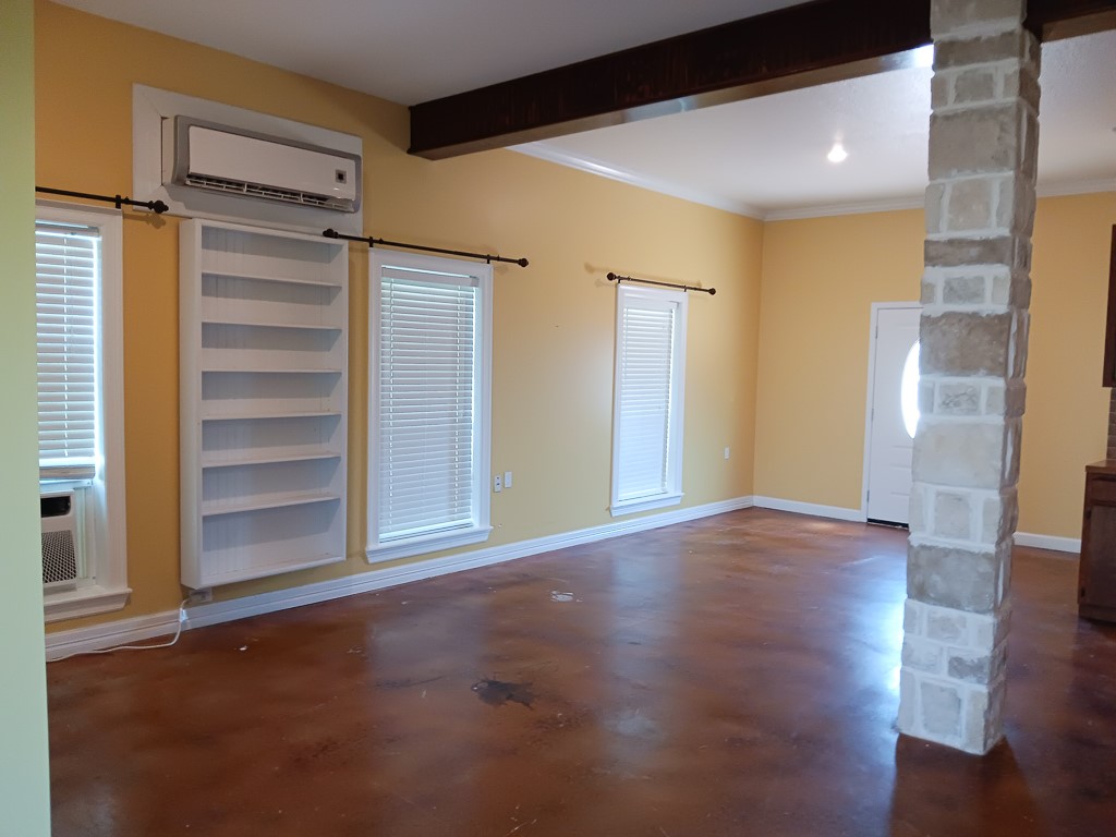 9500 Mayfield Avenue E Property Photo 9