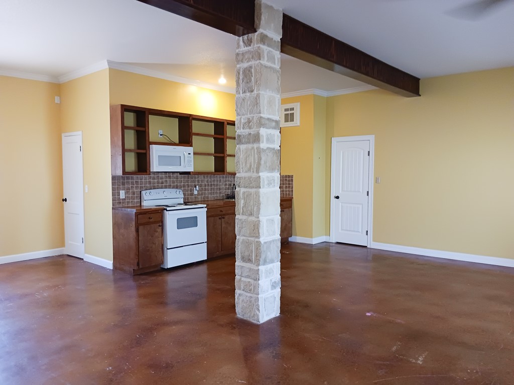 9500 Mayfield Avenue E Property Photo 12