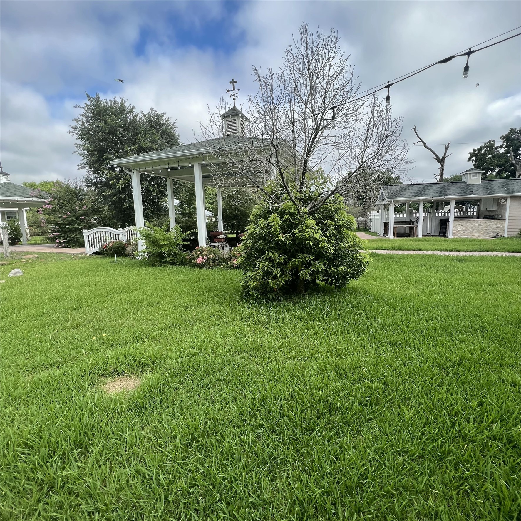 9500 Mayfield Avenue E Property Photo 20
