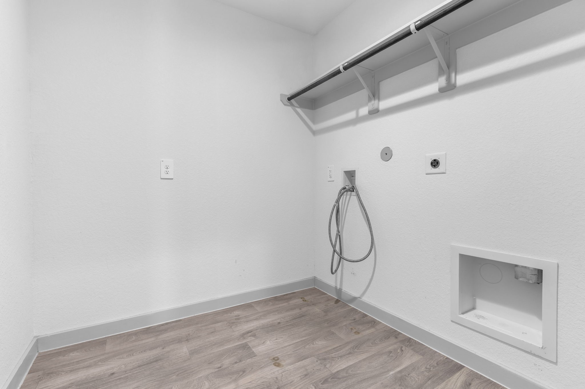 14527 Rain Tree Drive Property Photo 12