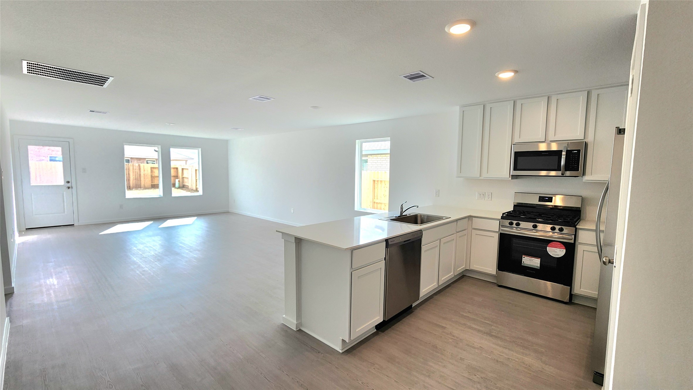 6615 Sassafras Green Drive Property Photo 7