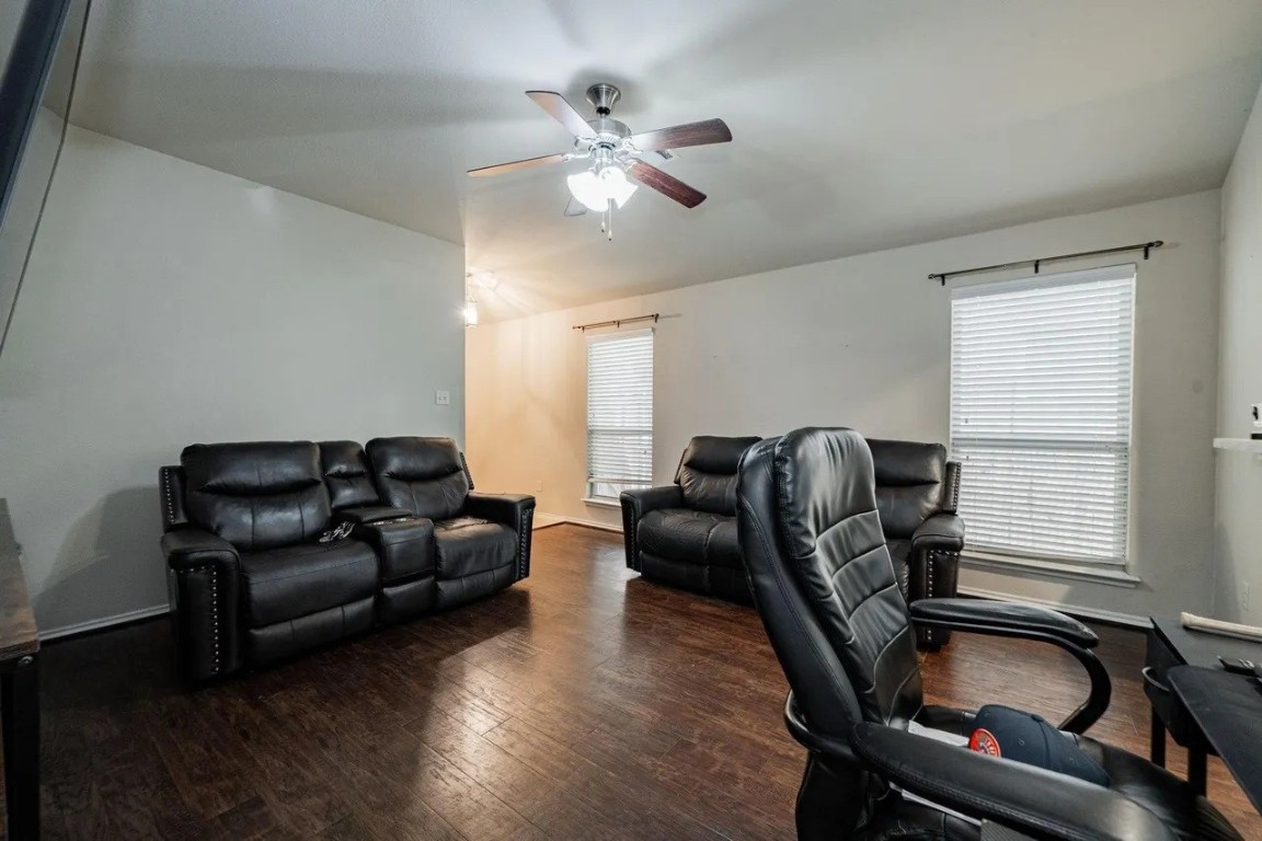 4035 Merriman Drive Property Photo 4