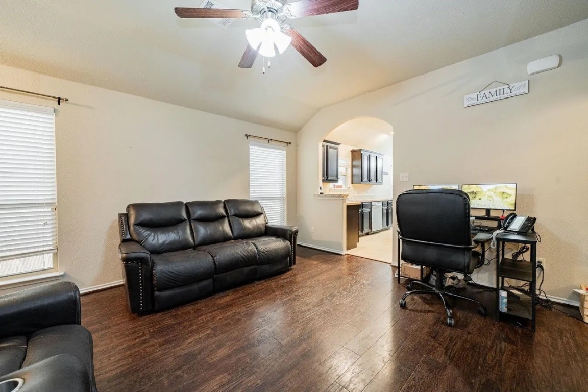 4035 Merriman Drive Property Photo 6