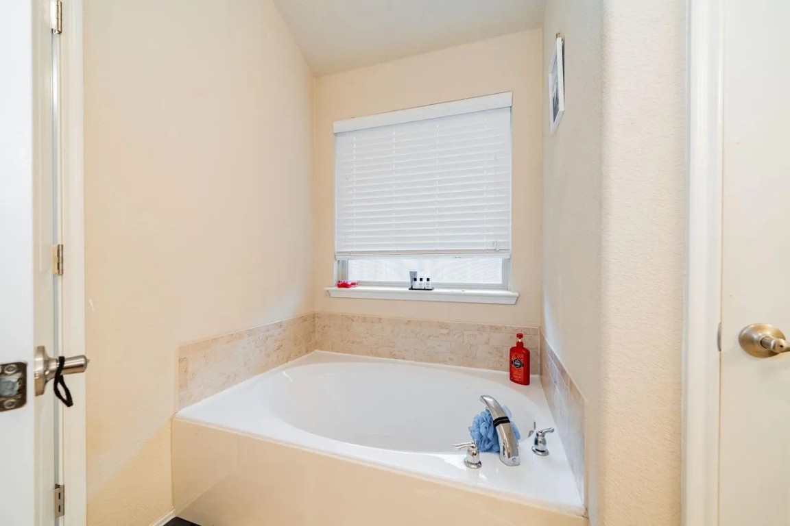 4035 Merriman Drive Property Photo 18