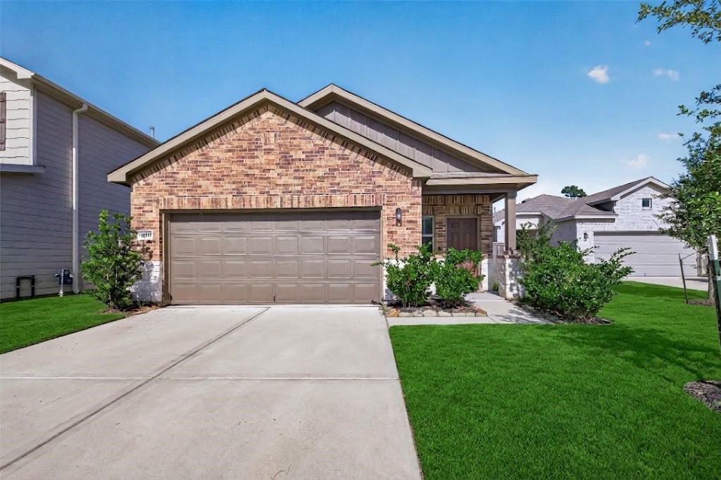 16737 Oak Bough Drive Property Photo 3