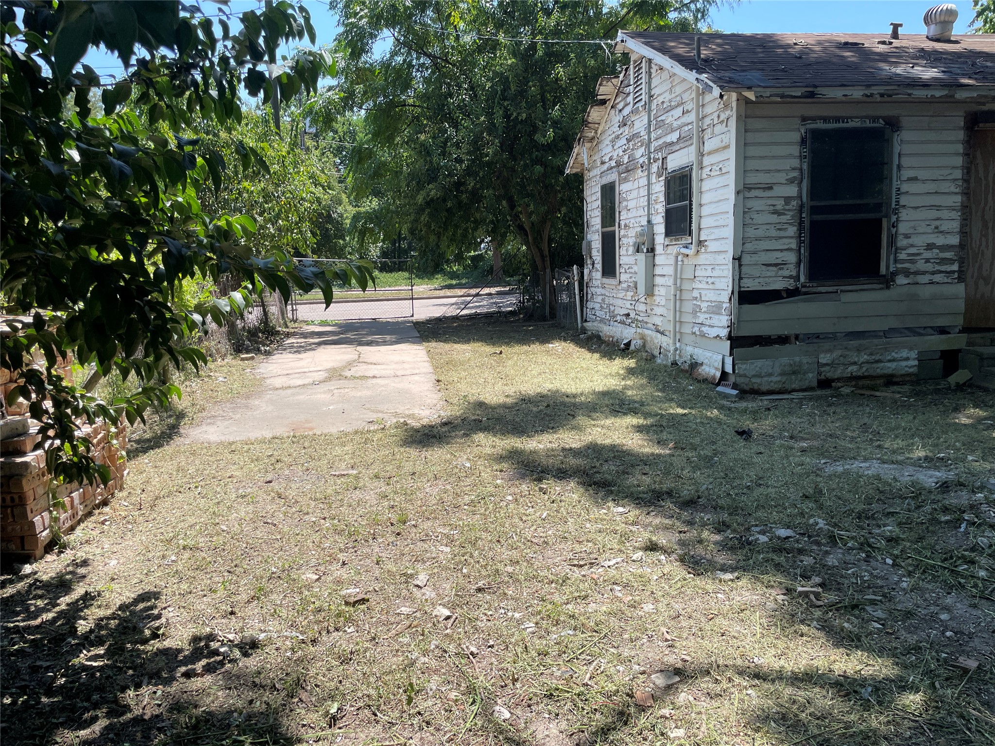 4311 Collingsworth Street Property Photo 6