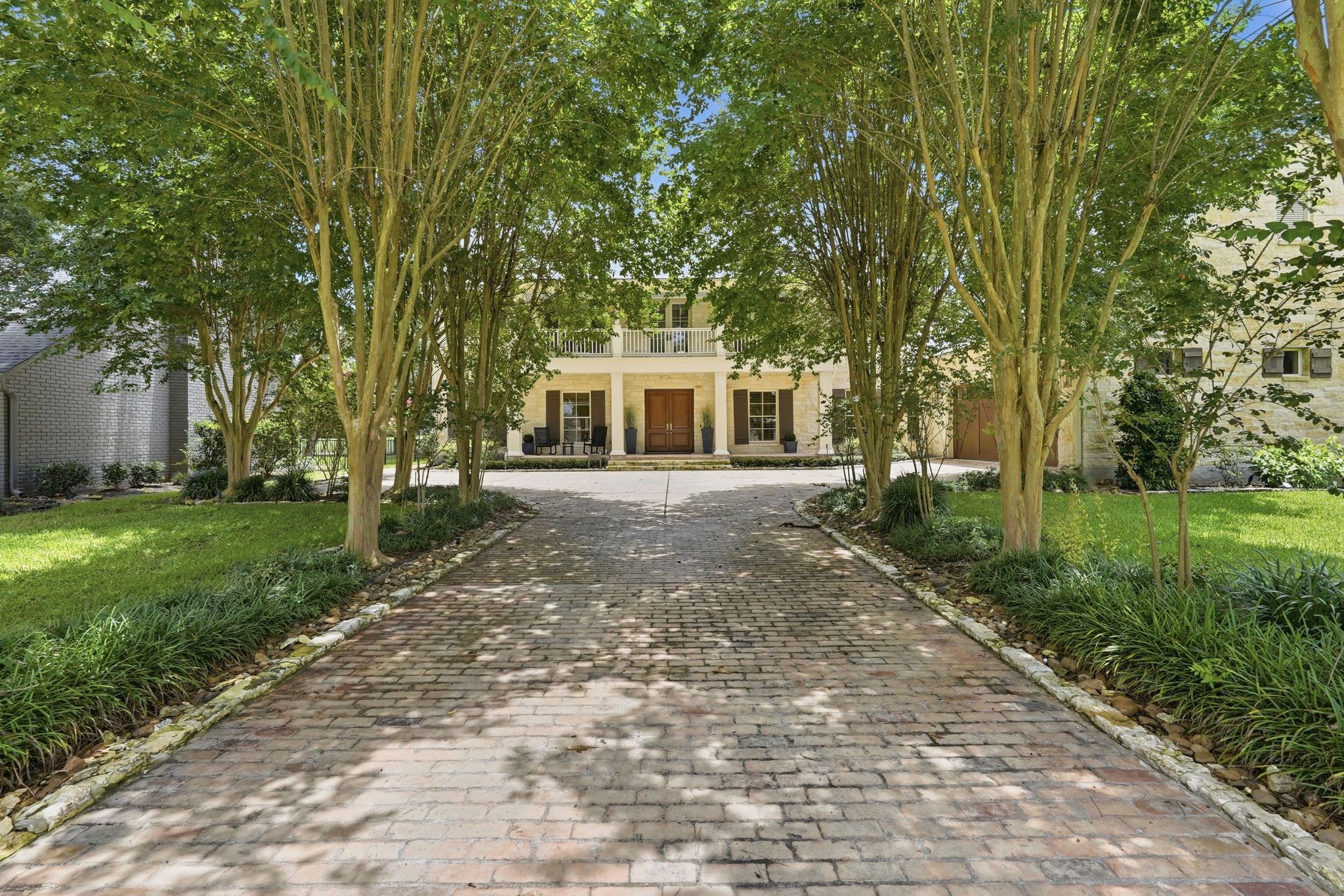 6007 Bermuda Dunes Drive Property Photo 2