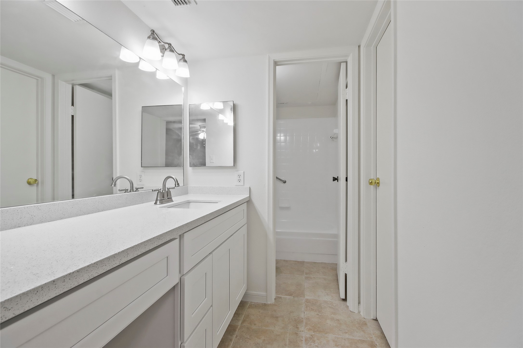 11201 Lynbrook Drive 3503 Property Photo 8