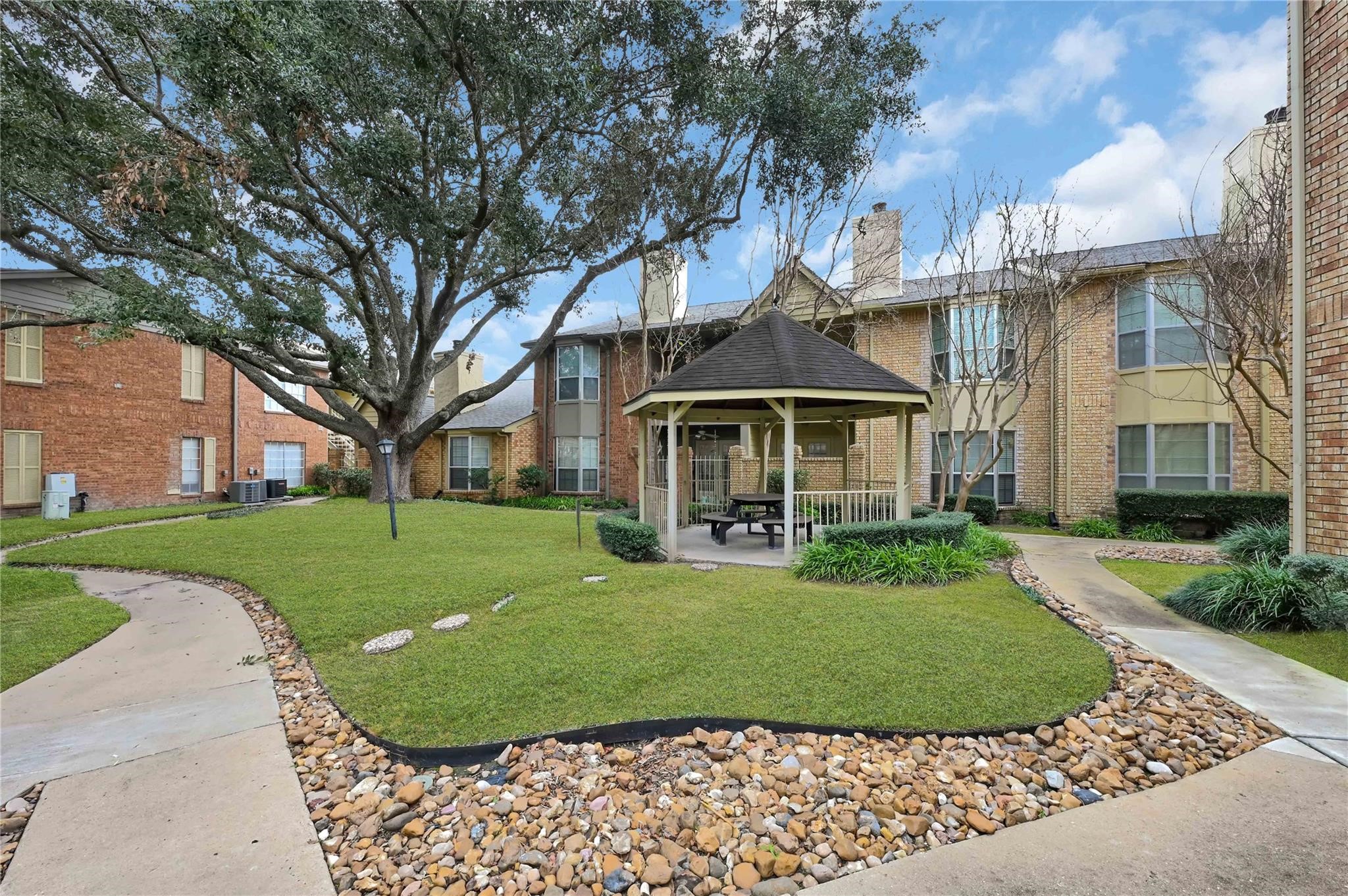 11201 Lynbrook Drive 3503 Property Photo 14