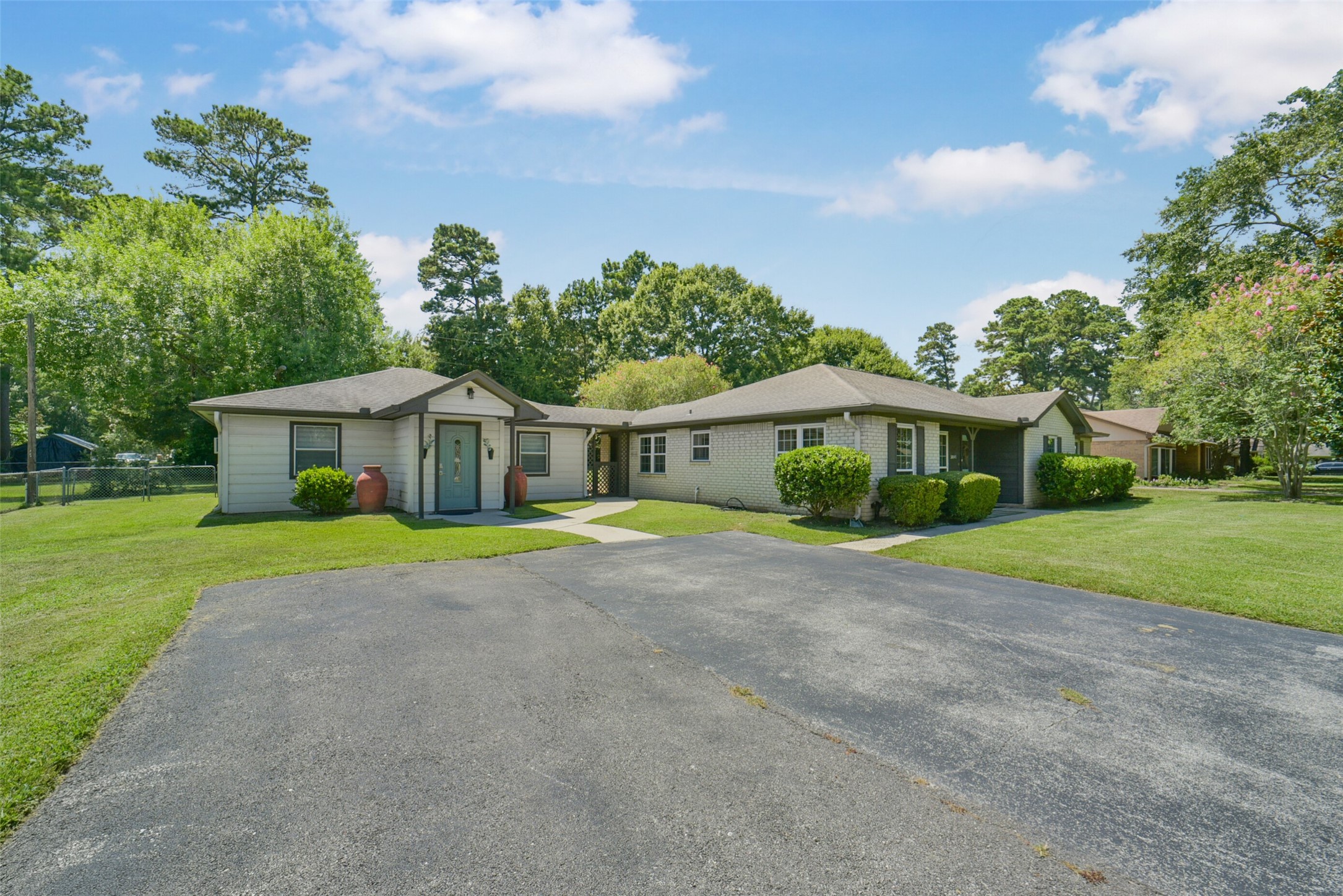 32047 S Wiggins Street Property Photo 2