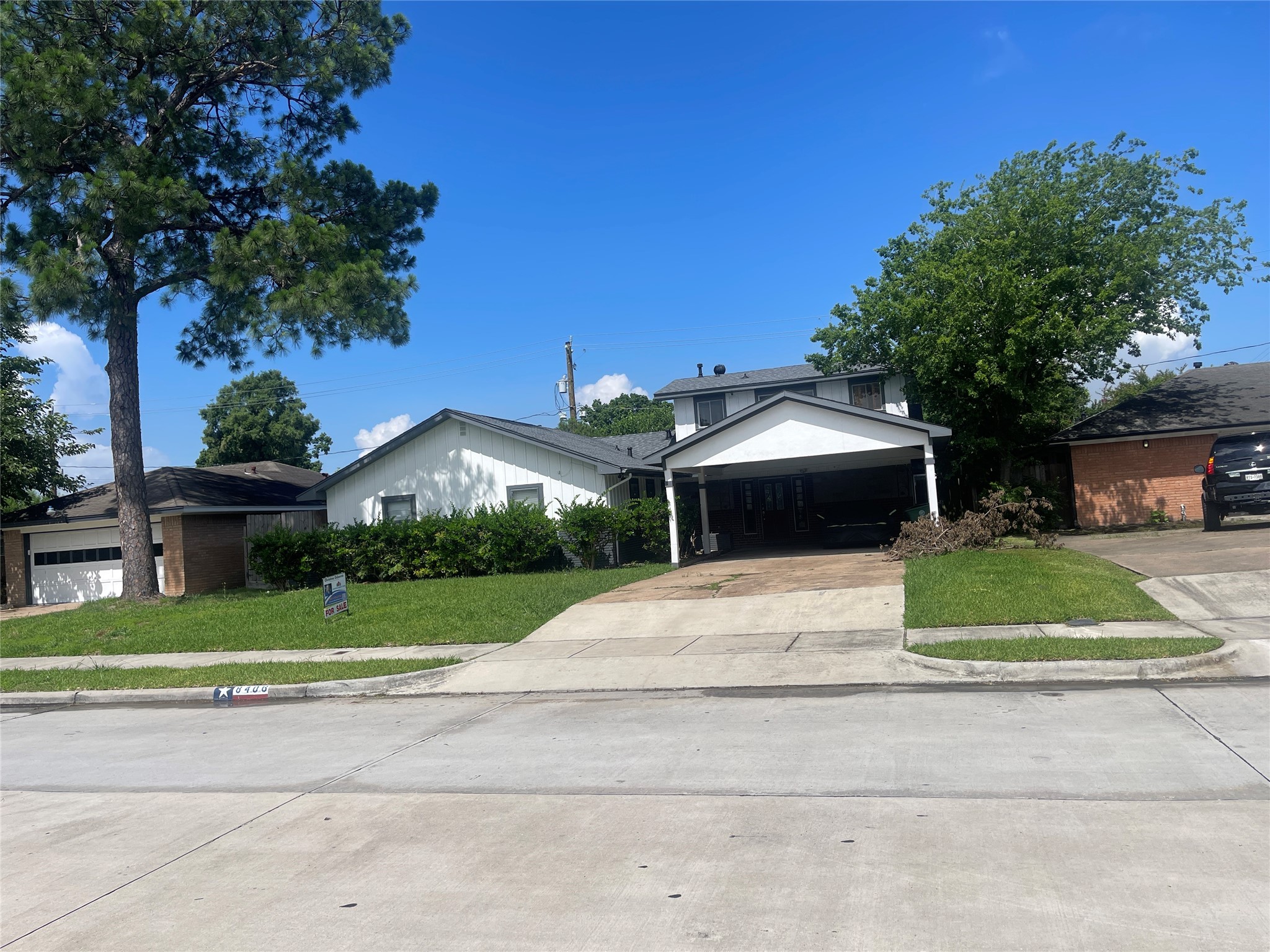 8406 Glen Valley Drive Property Photo 3