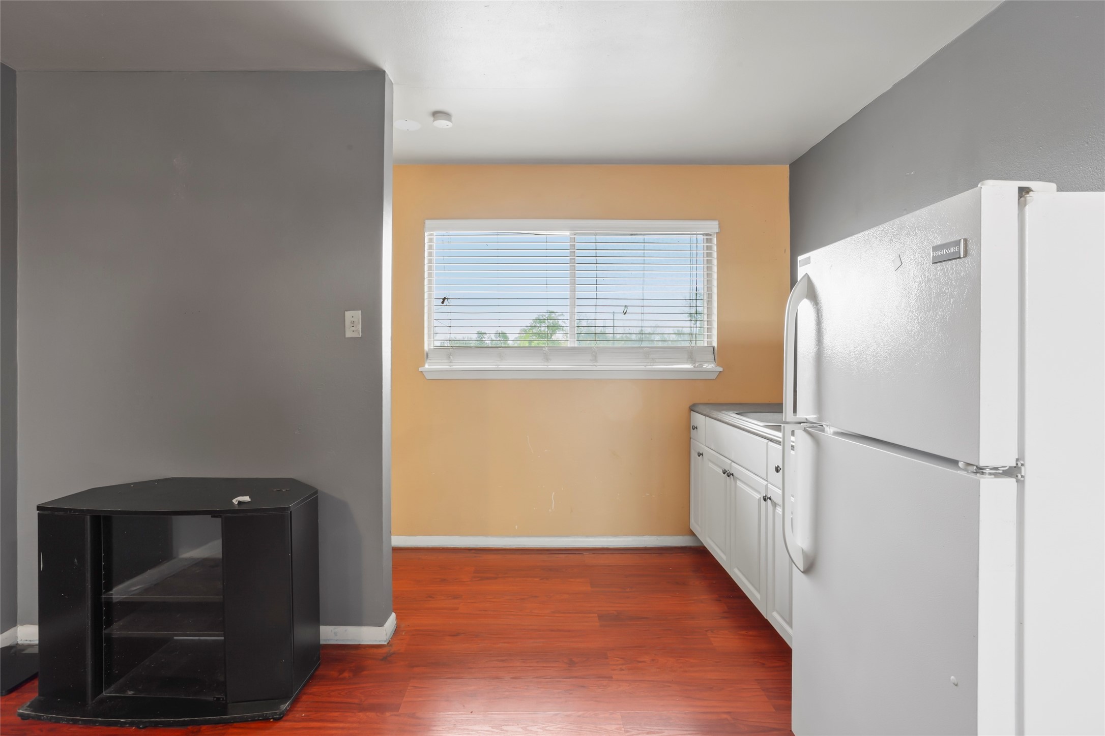 8406 Glen Valley Drive Property Photo 24