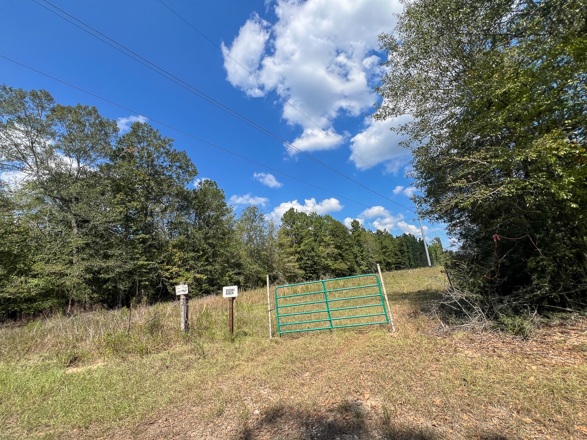 T-6 Fm 692 Property Photo 19