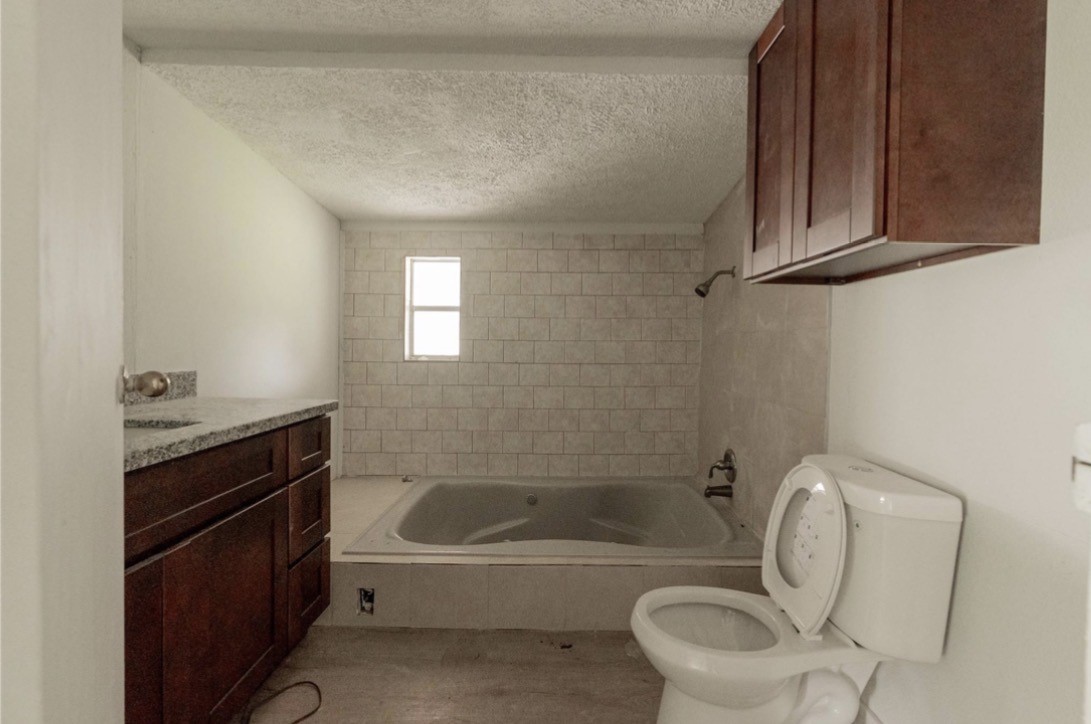 2422 Avilion Court Property Photo 7