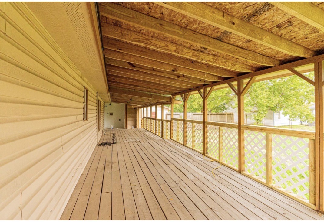 2422 Avilion Court Property Photo 8