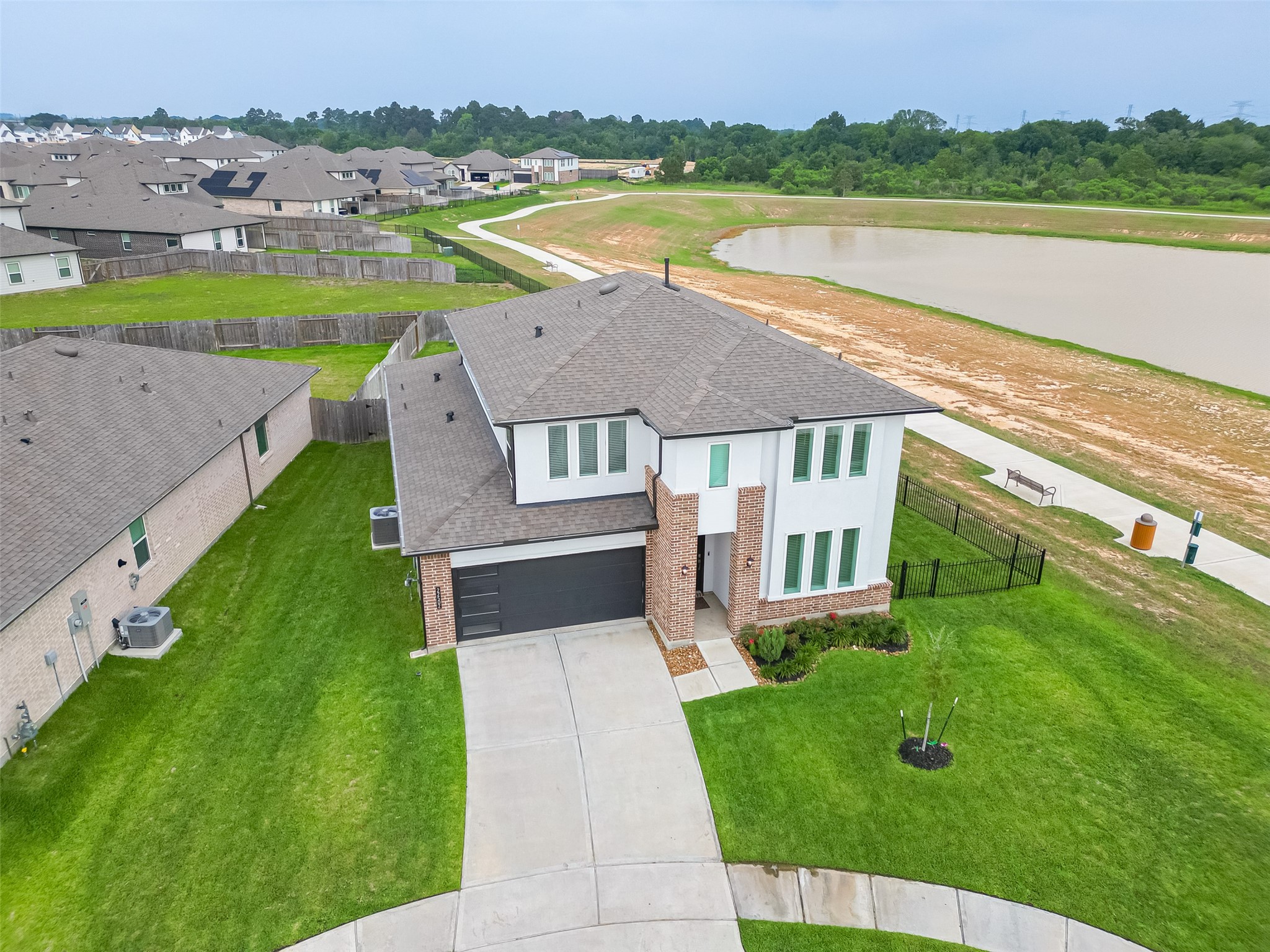 22502 Modica Rift Lane Property Photo 1